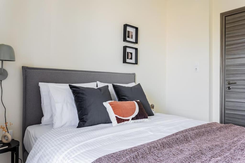 Radiant 2BR Apartment in Neo Psichiko by UPSTREET