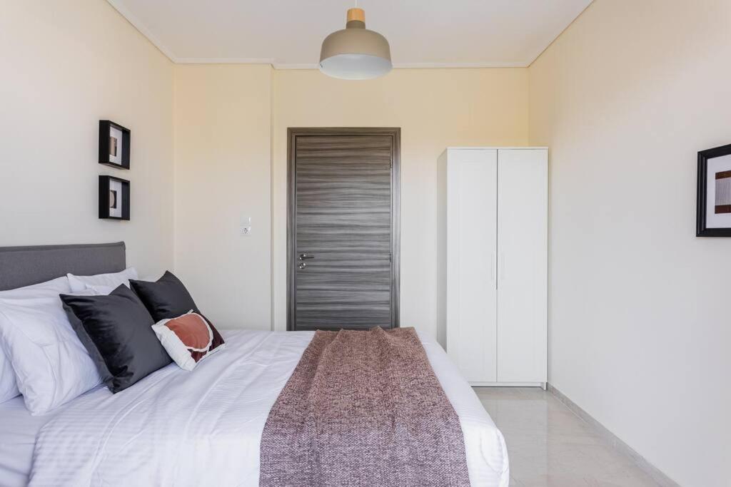 Radiant 2BR Apartment in Neo Psichiko by UPSTREET