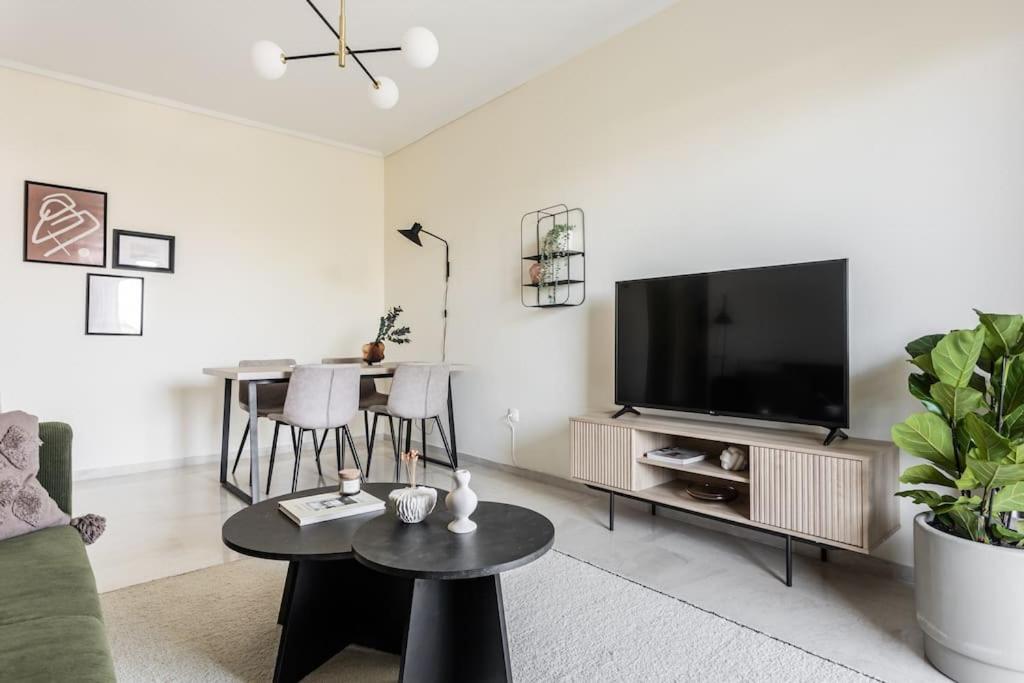 Radiant 2BR Apartment in Neo Psichiko by UPSTREET