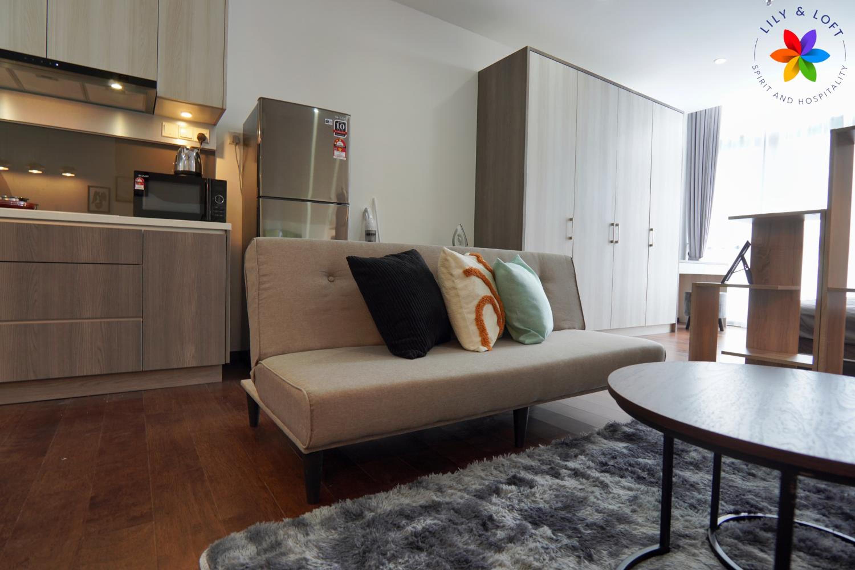 Lily and Loft - Queensville @ Kuala Lumpur - Netflix