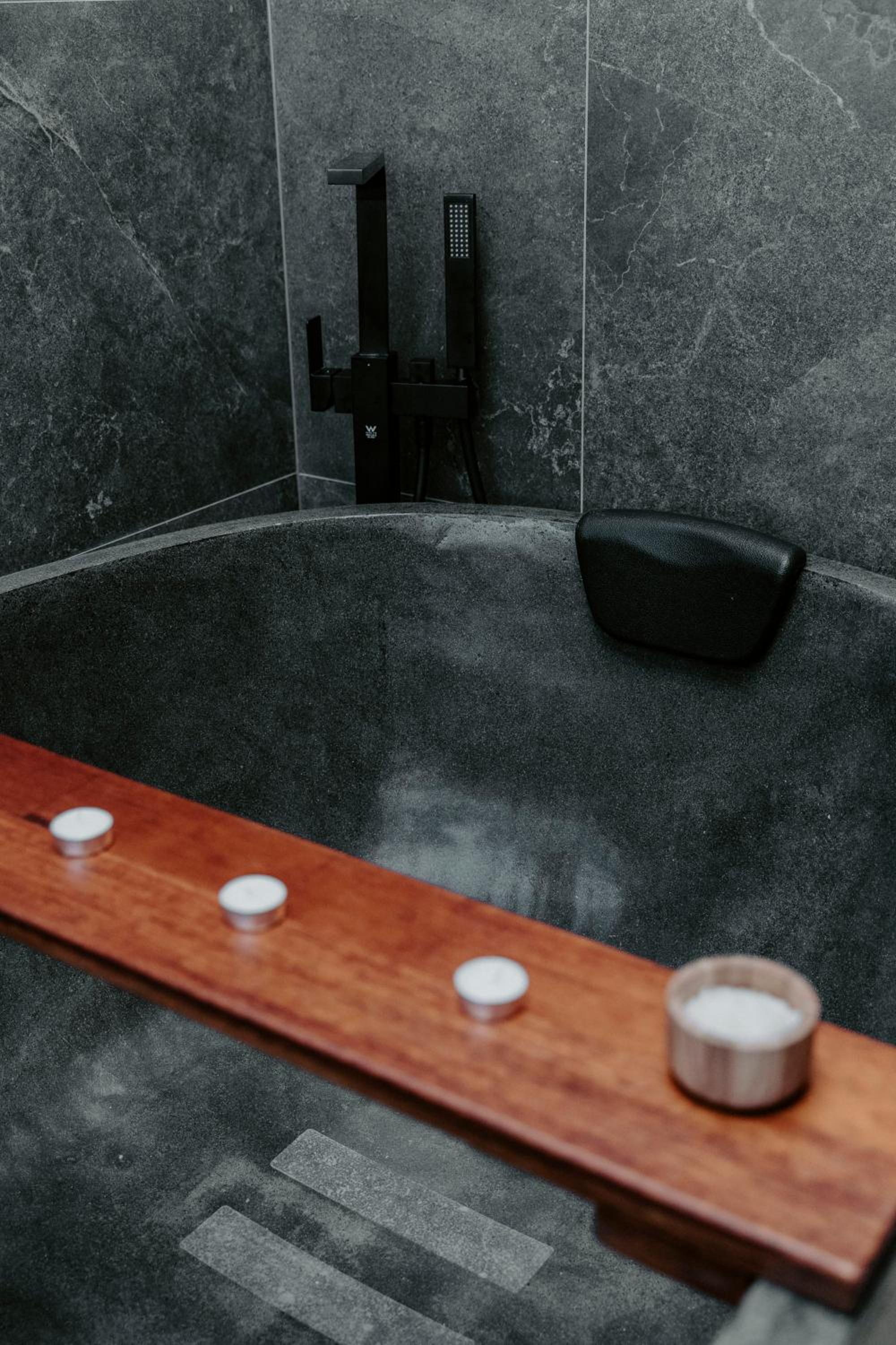 Waterfall Lodge