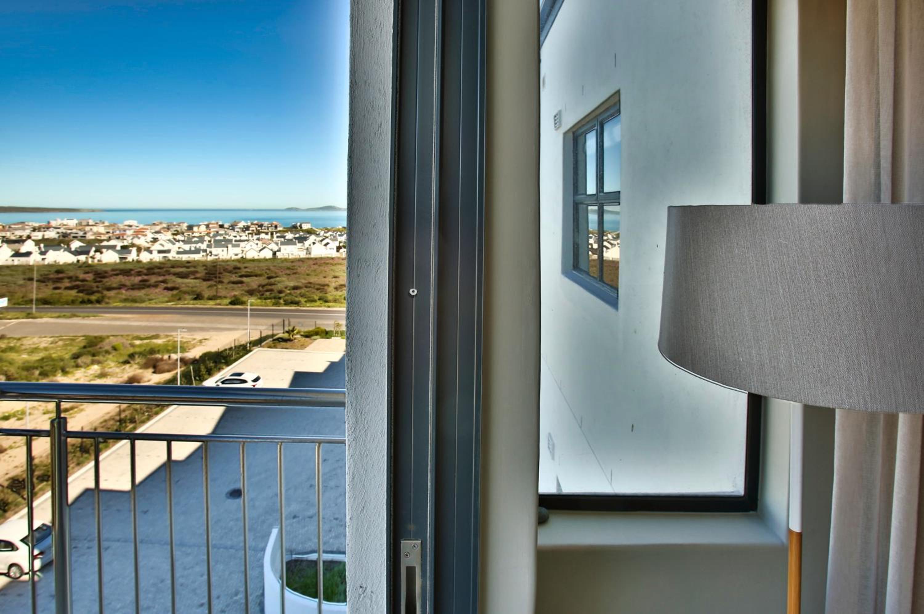 Nivica Lifestyle Living 64, Langebaan, 4-sleeper view 3
