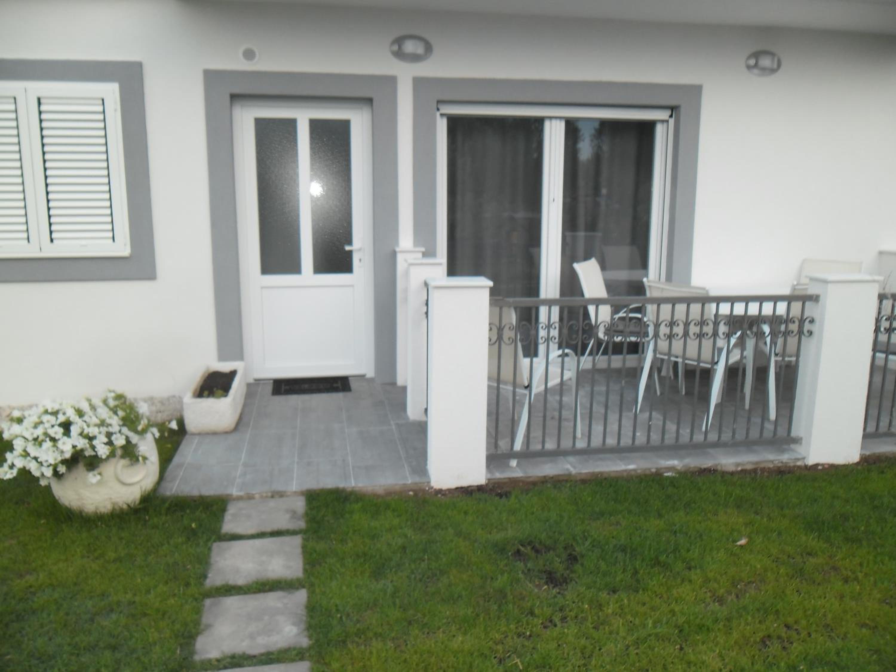Photo 42