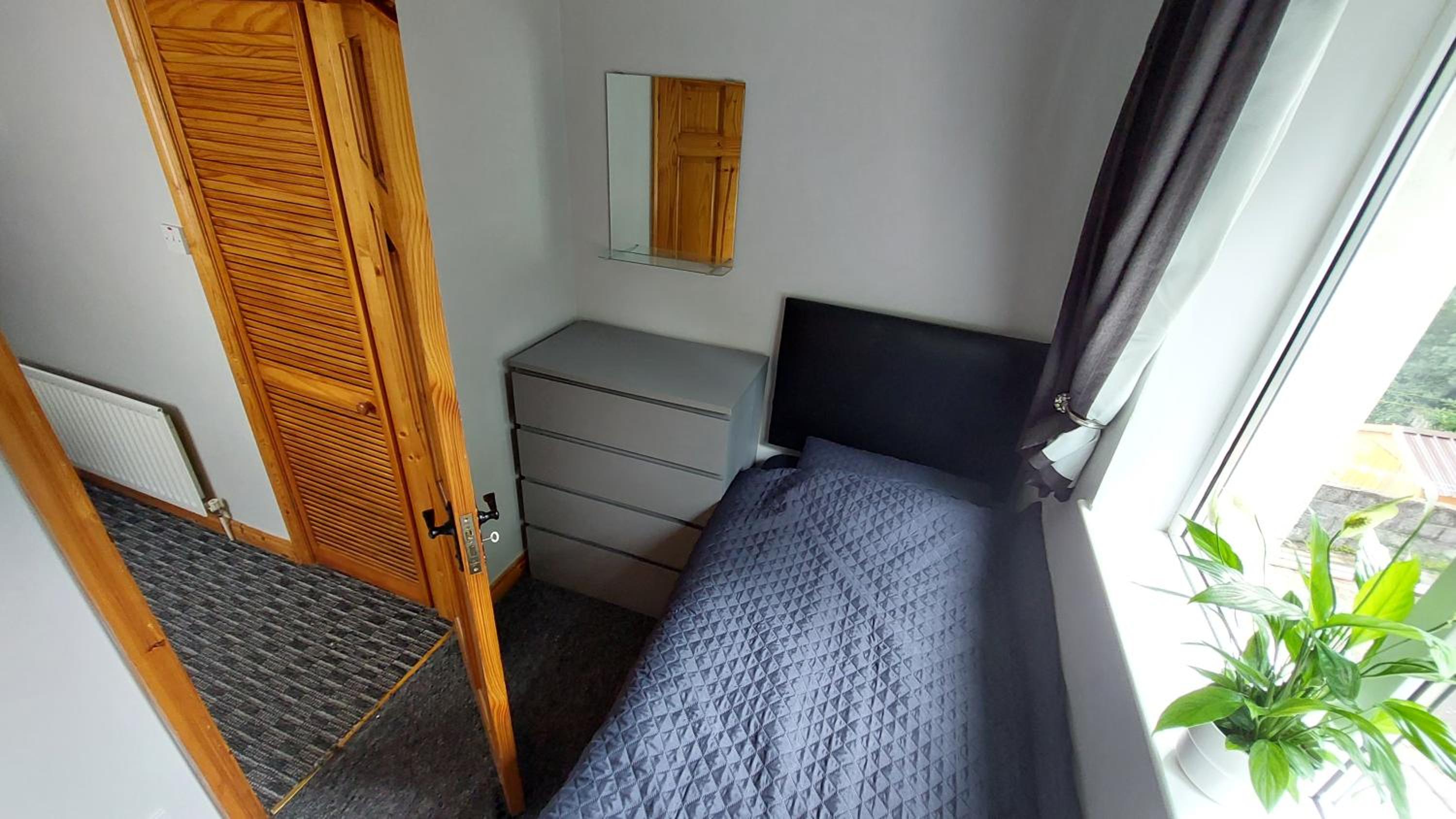 Letterkenny Vacations - Small Single Room - Property Image 2