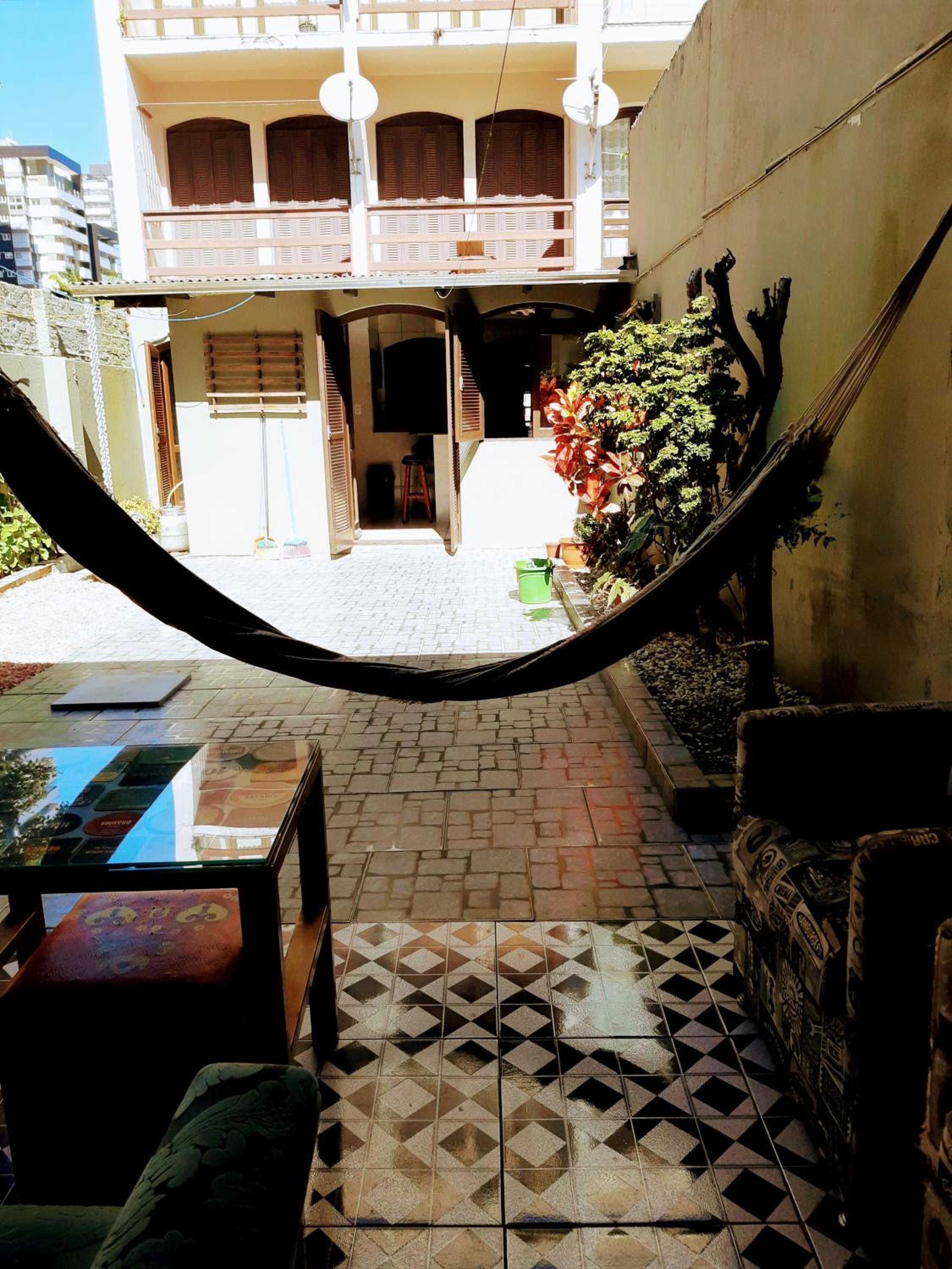 Apartamento com pátio e anexo exclusivo