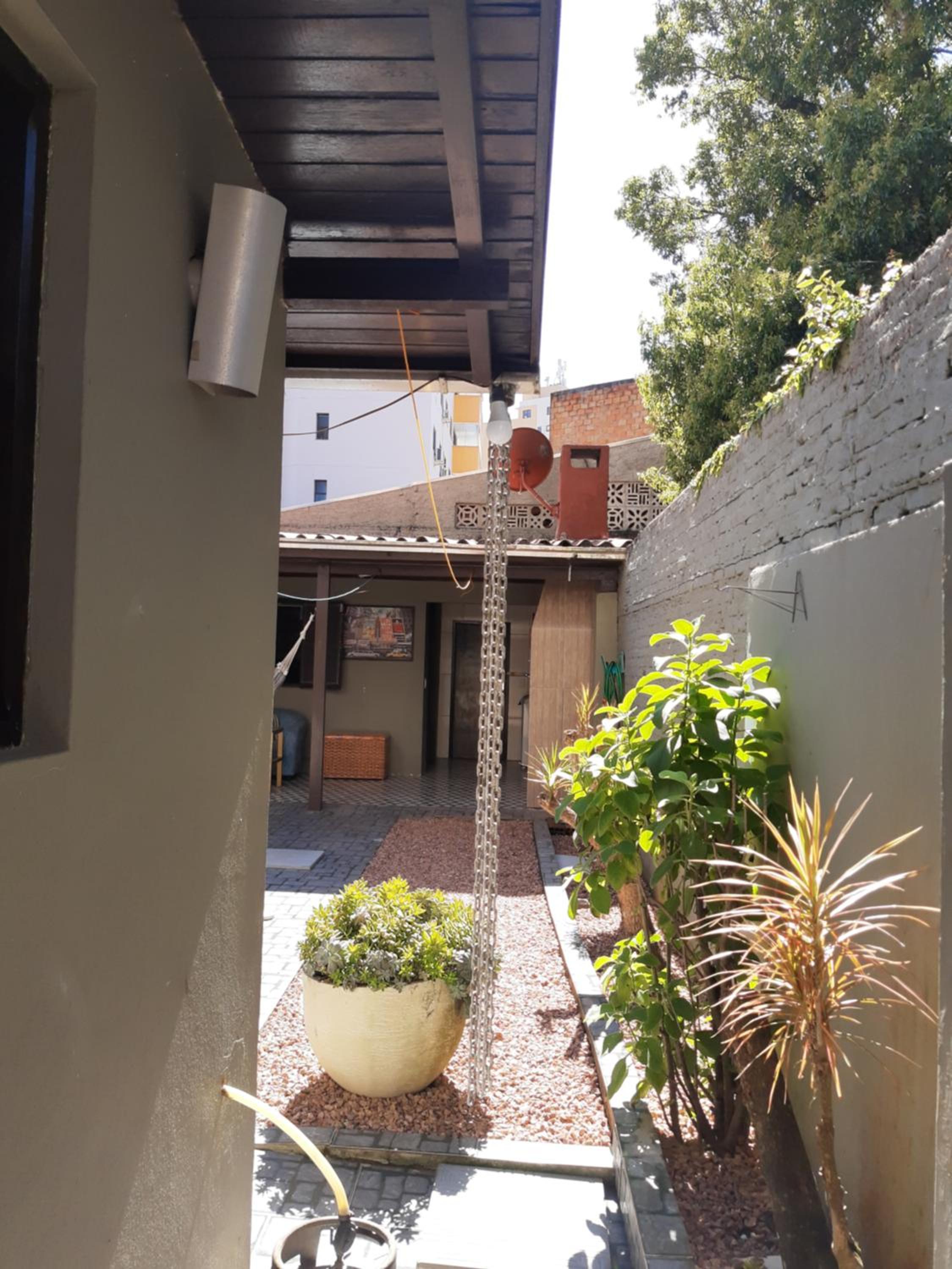 Apartamento com pátio e anexo exclusivo