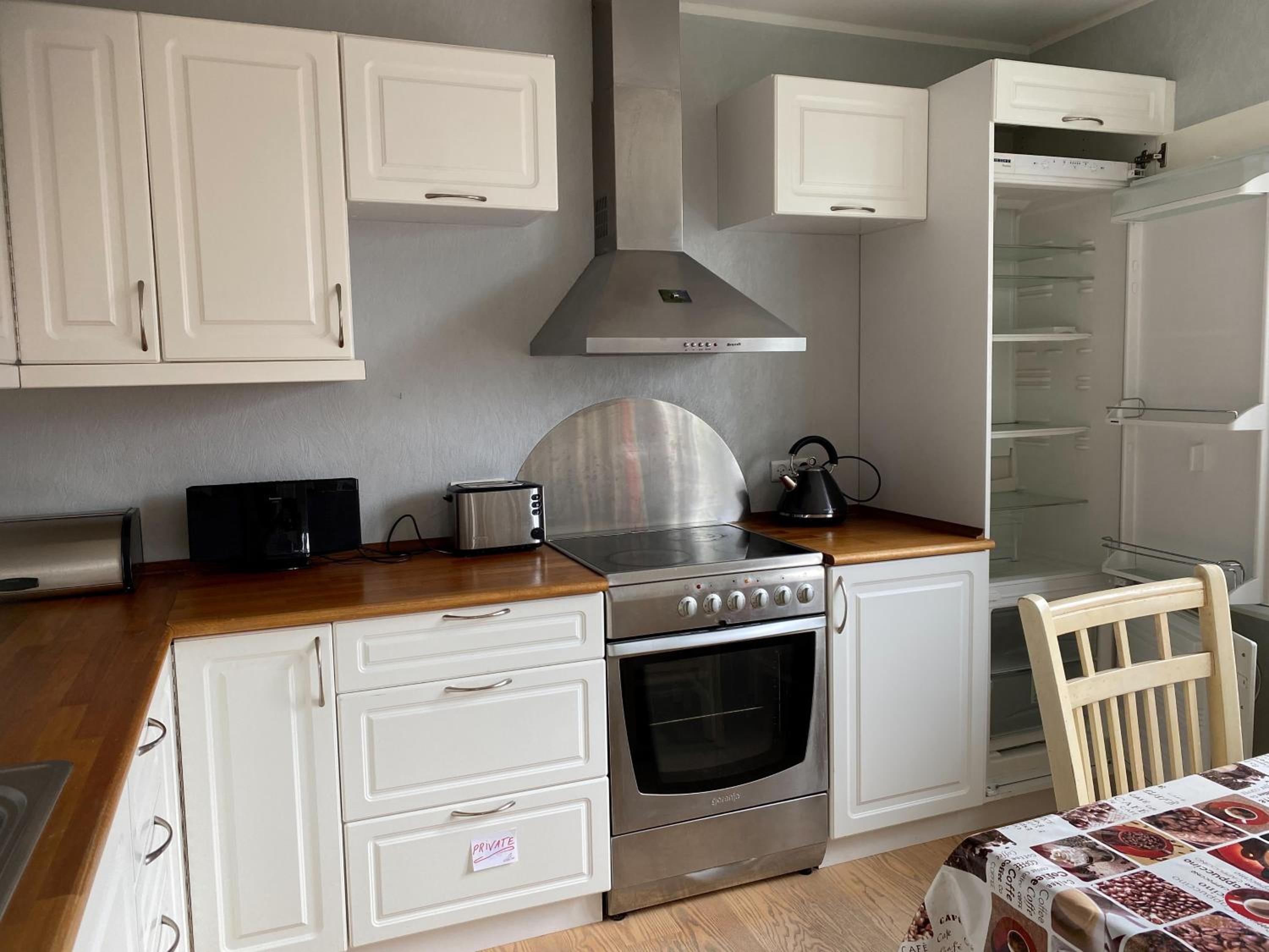 1 Bedroom Home - Private Balcony - Parking On Site view 5