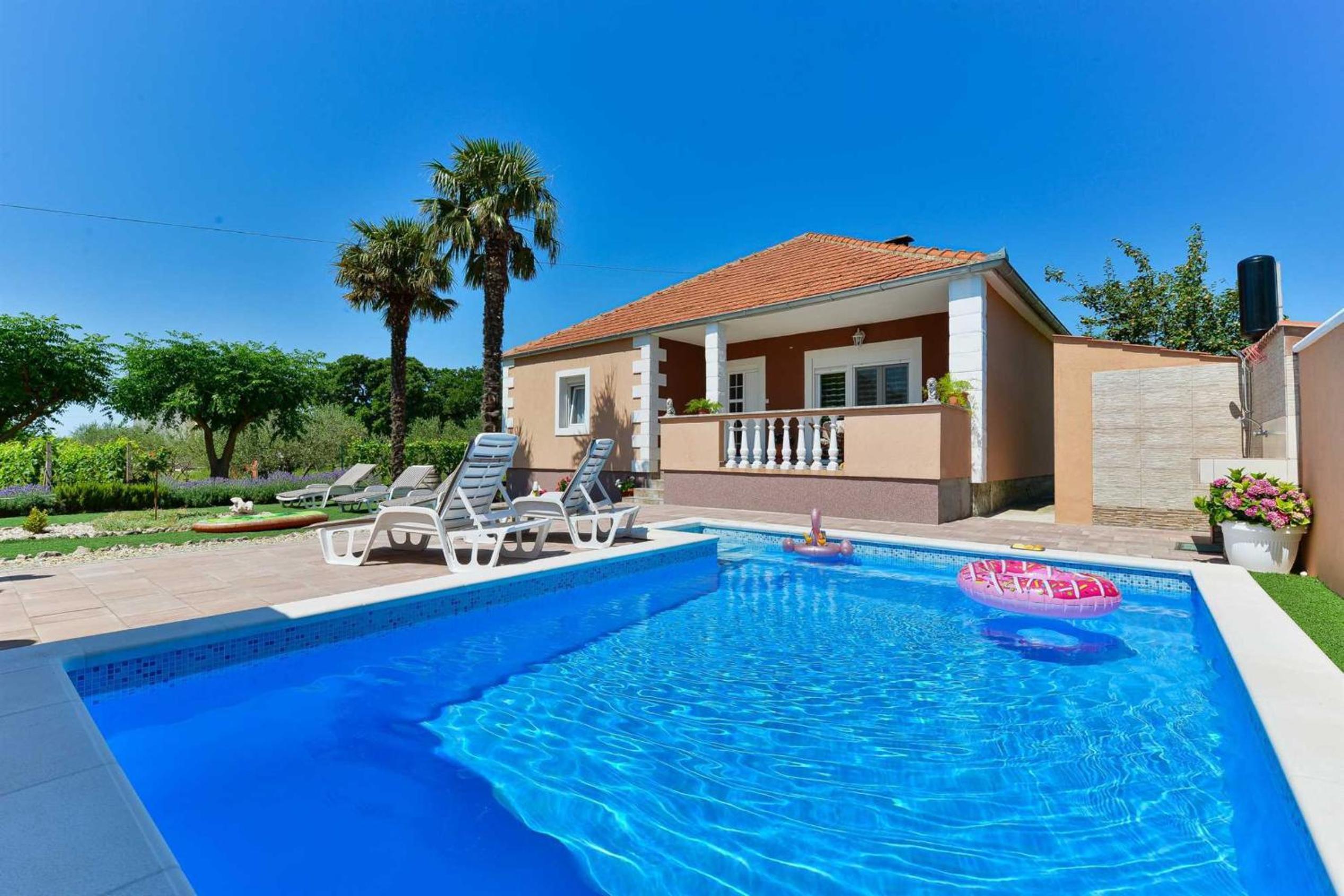 Holiday House MERI, 5+2, Benkovac view 3