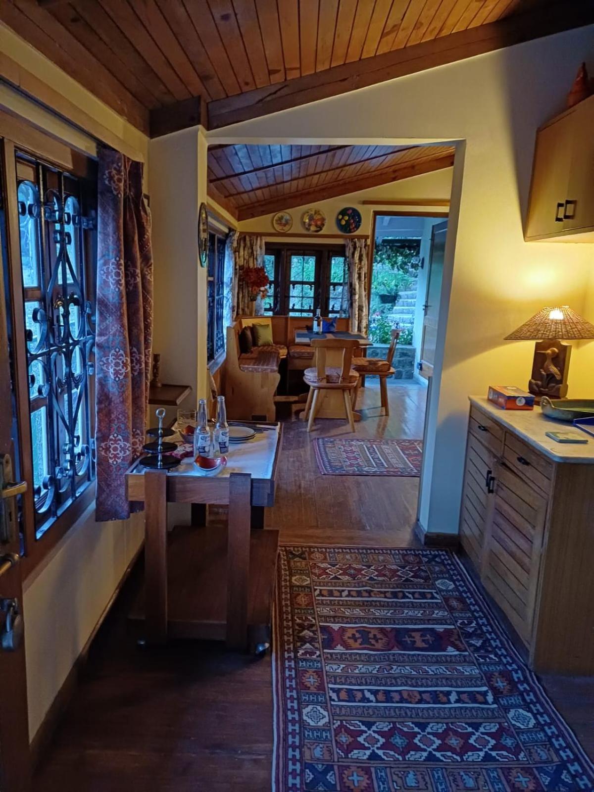 ROSASTAYS Nainital