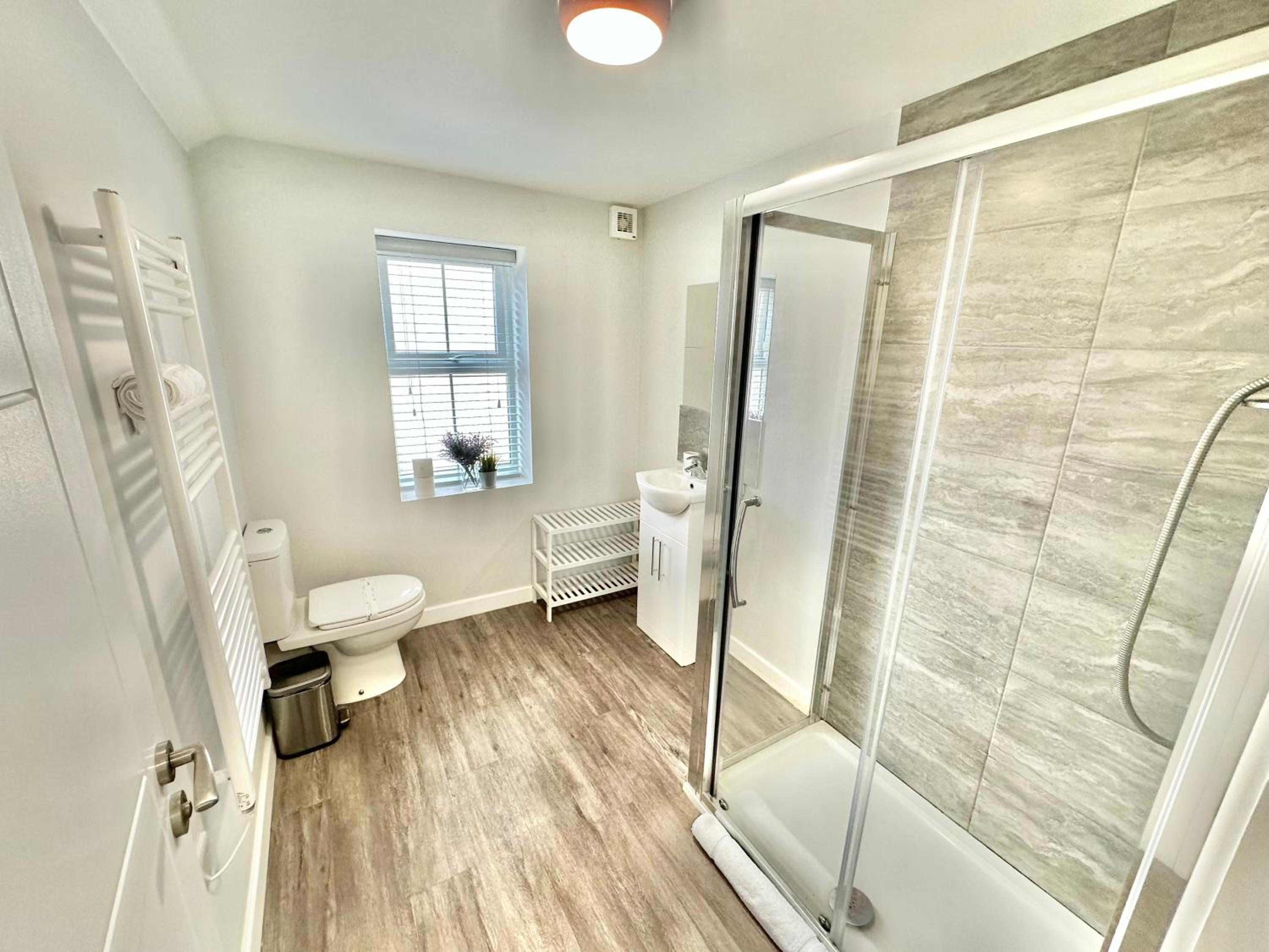 Cozy Downtown Retreat - Central Apartment with Short Walk to Beach view 3