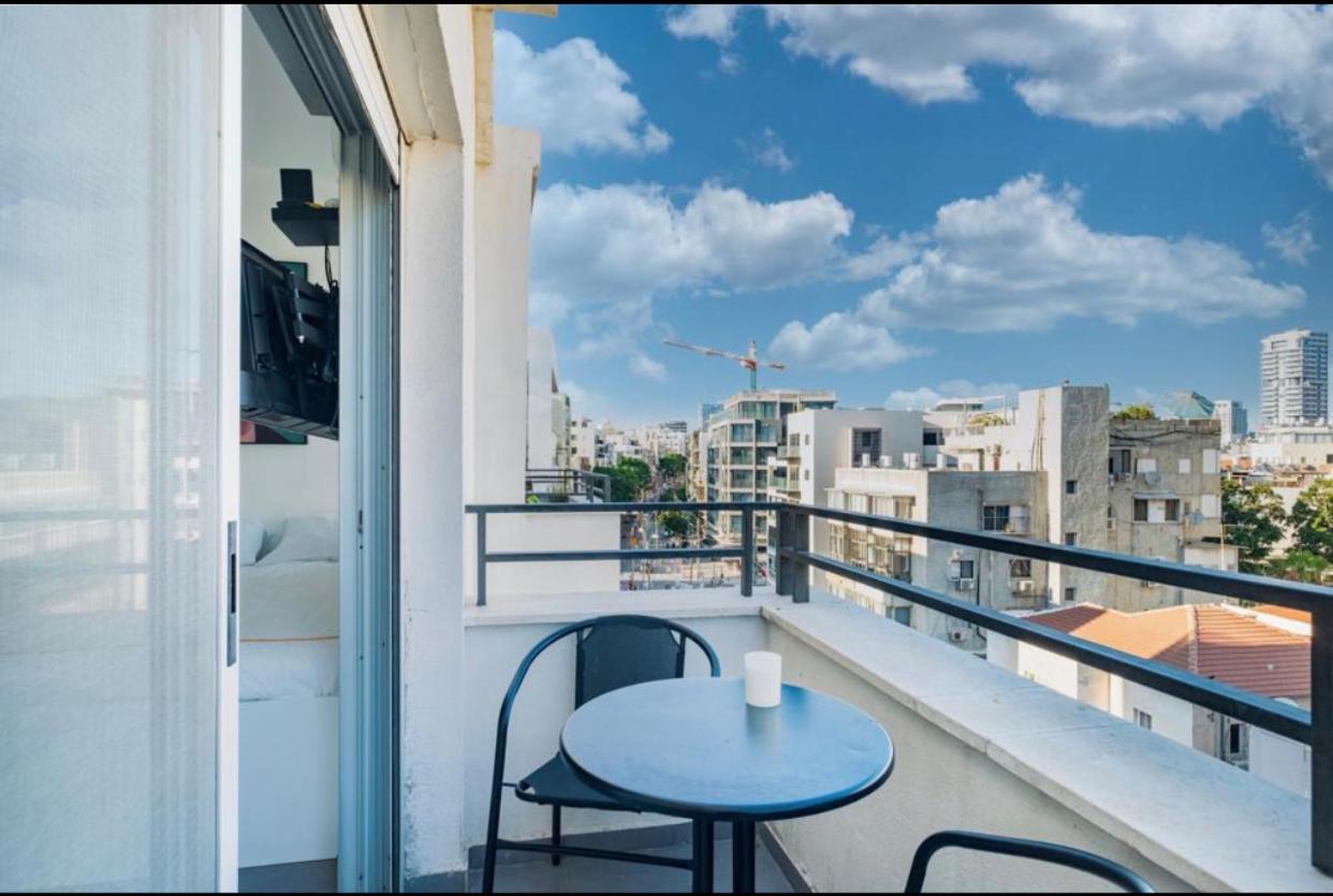 Epic 2BR Duplex Sea View RoofTop view 3