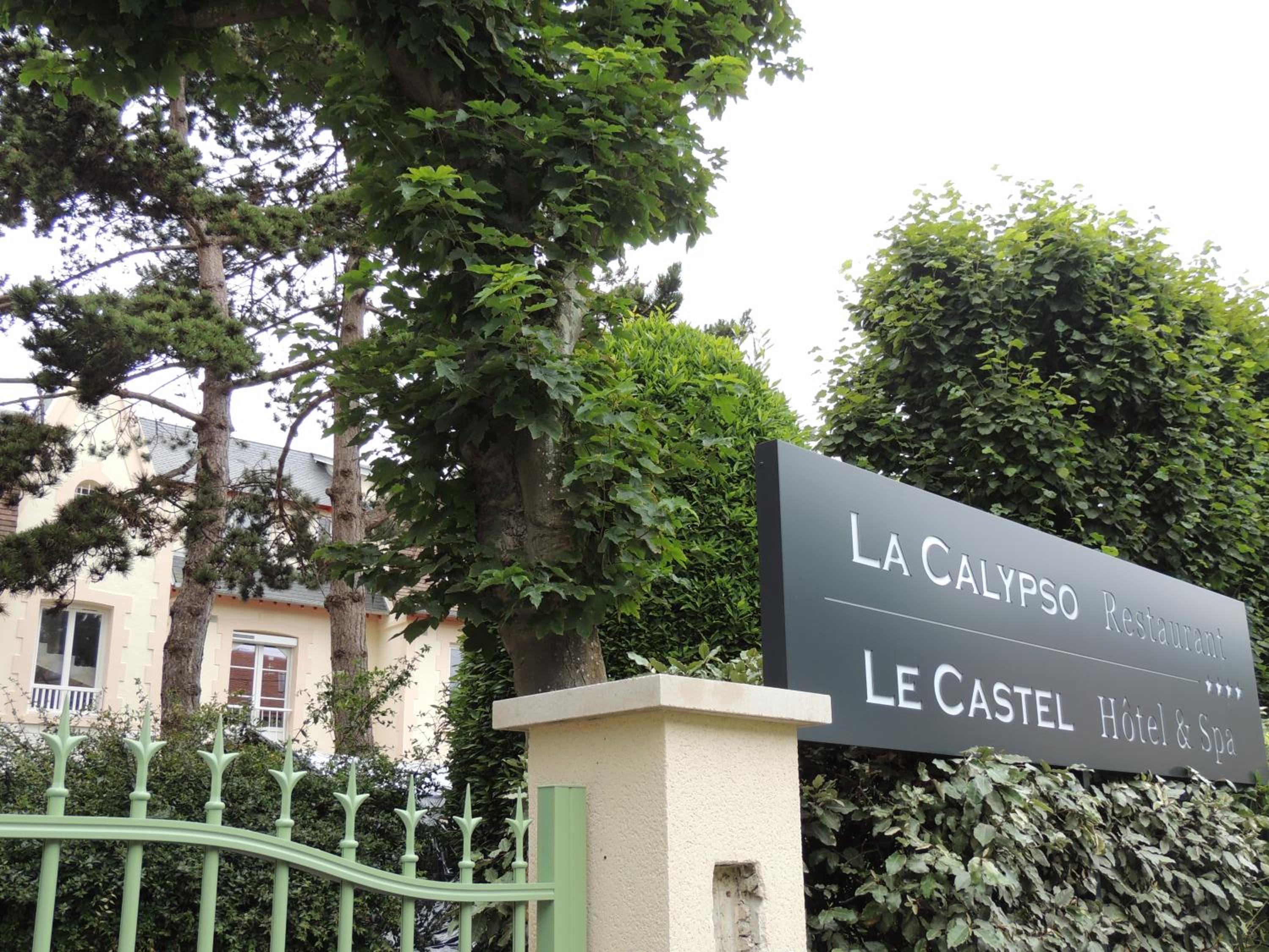 Cabourg Vacations - Le Castel Cabourg hotel  SPA- Restaurant La Calypso - Property Image 3