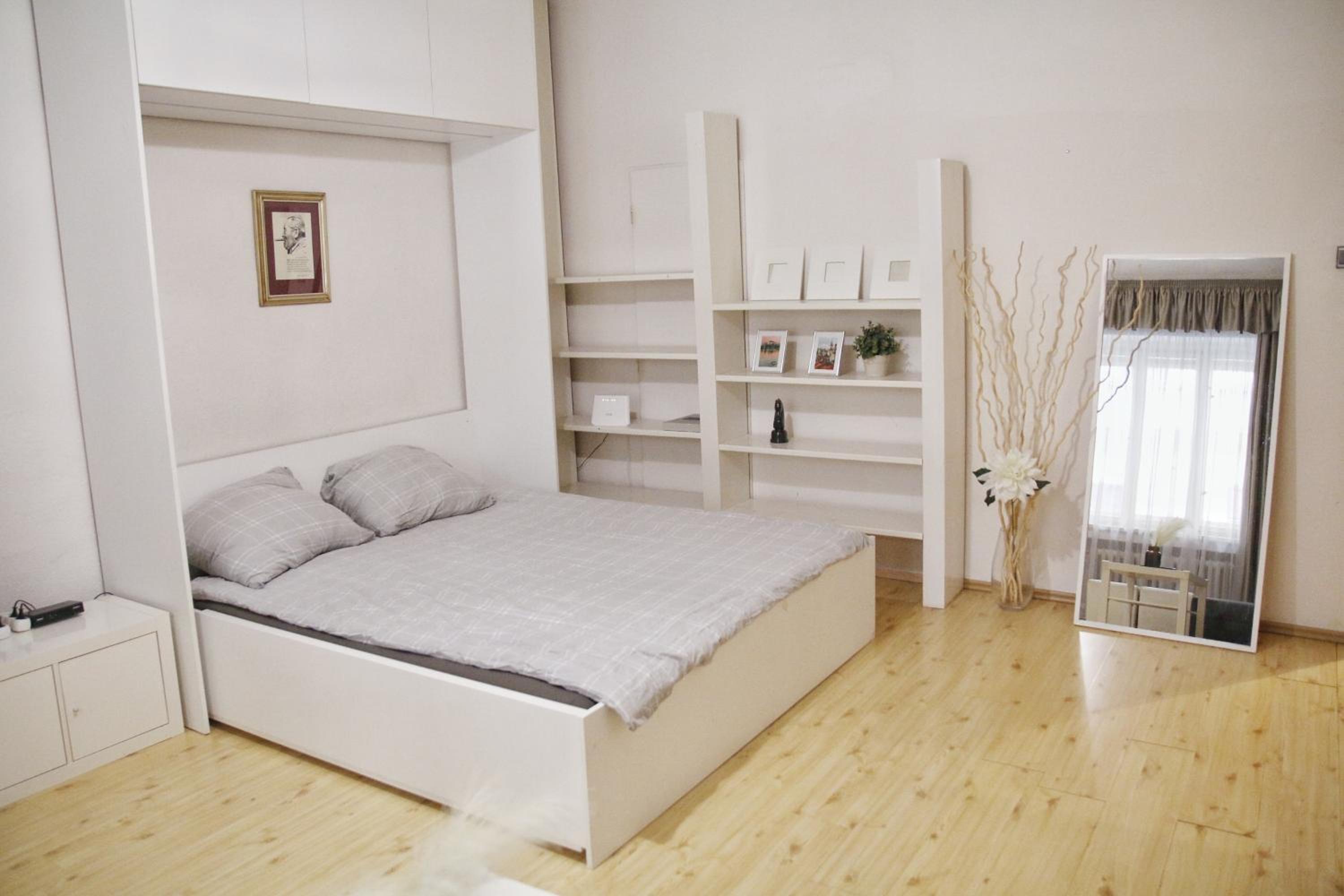 Heart of Old Town Apartment by National Theater