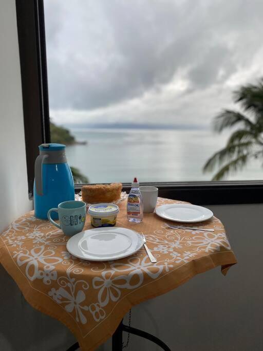 Apto 2 quartos - VISTA MAR - PÉ NA AREIA- PETFRIENDLY PREMIUM na prainha