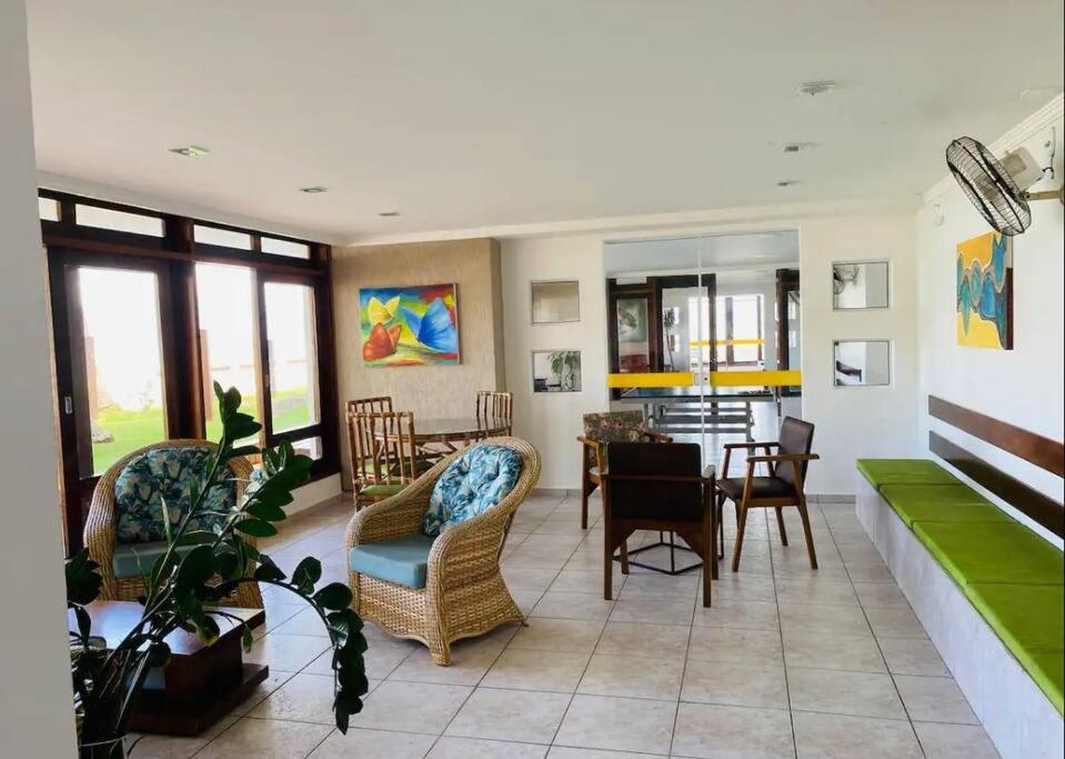 Apto 2 quartos - VISTA MAR - PÉ NA AREIA- PETFRIENDLY PREMIUM na prainha