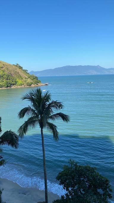 Apto 2 quartos - VISTA MAR - PÉ NA AREIA- PETFRIENDLY PREMIUM na prainha