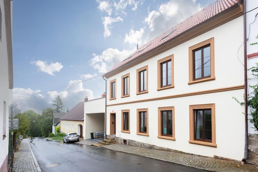 Vacov Apartment