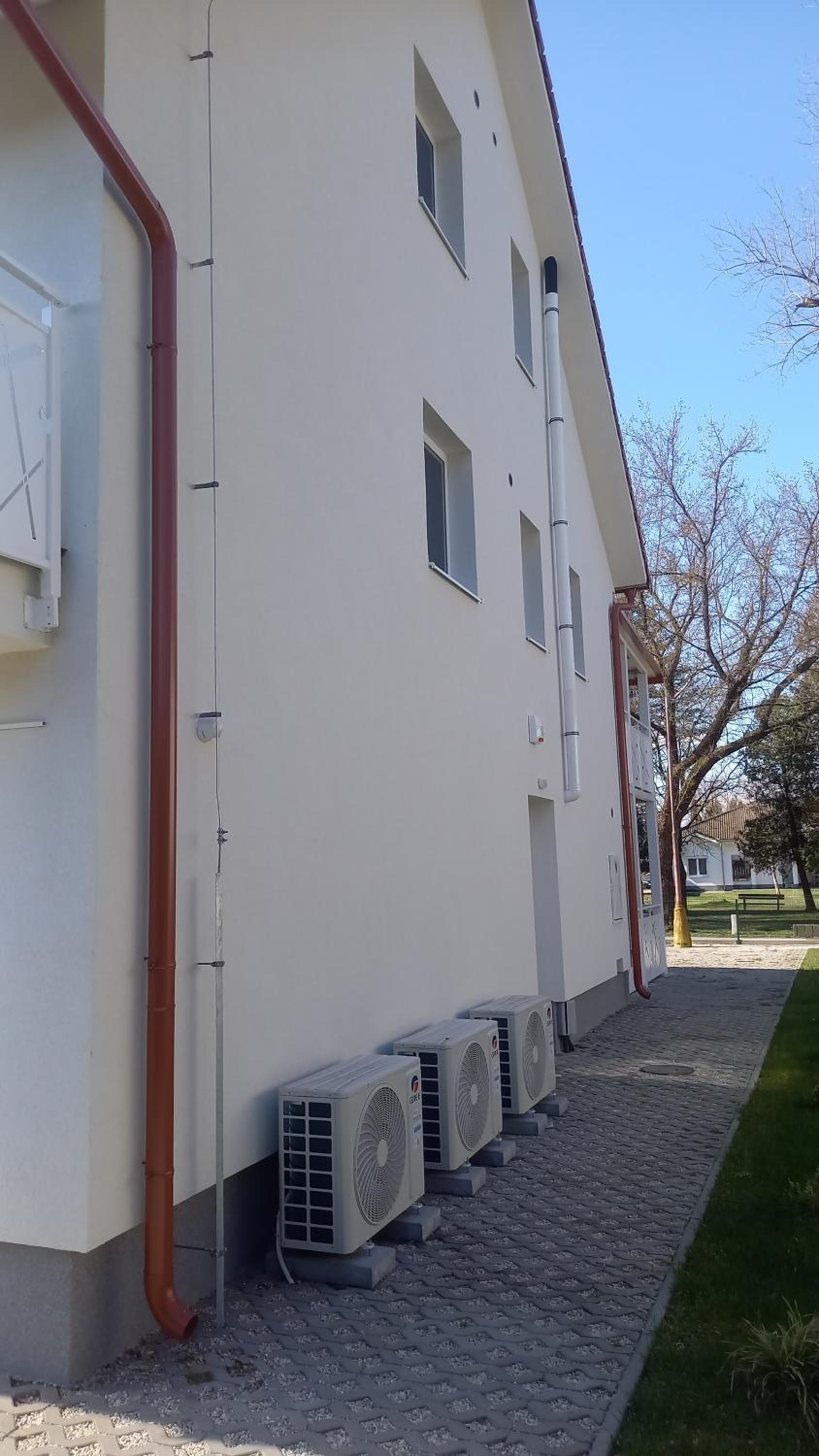 apartmánový dom rodiny BÖJTÖS Patince
