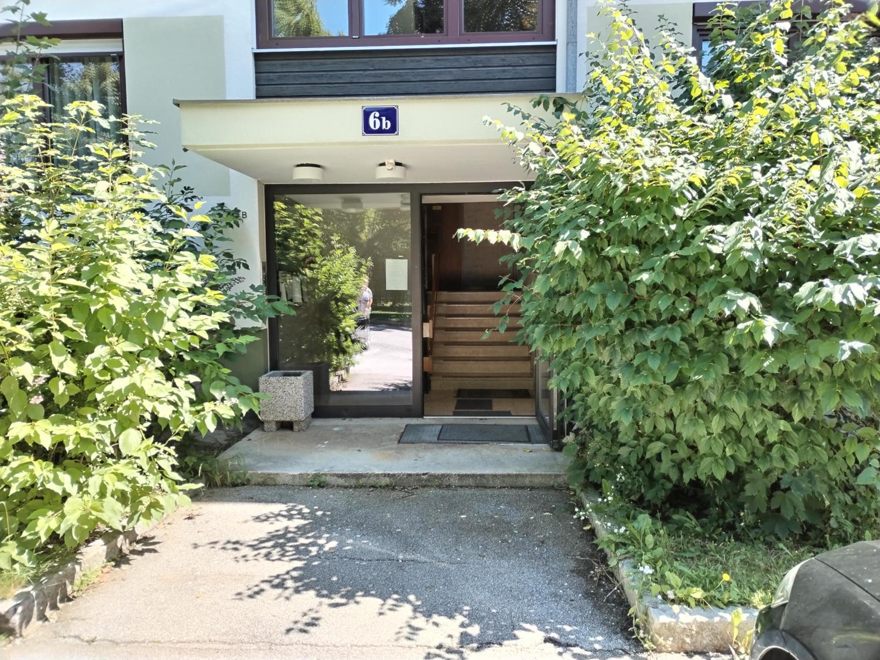 Waldeslust Warmbad mit Balkon und privatem Parkplatz