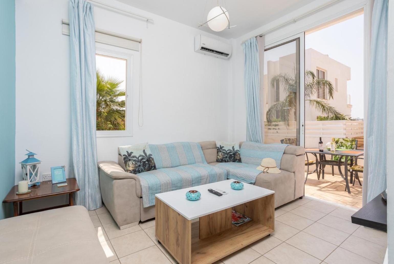 Villa Vitamin Blue view 5