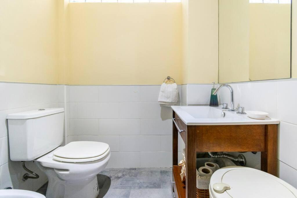 Espacio c/ Patio privado, lavadora y TV Premium