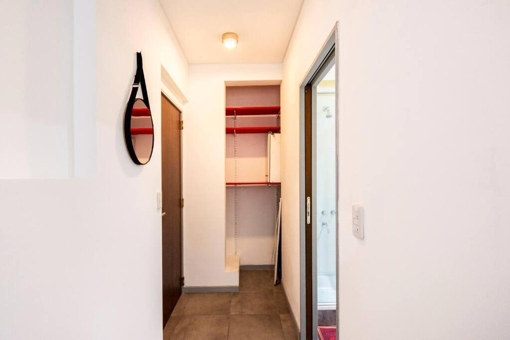 Espacio c/ Patio privado, lavadora y TV Premium
