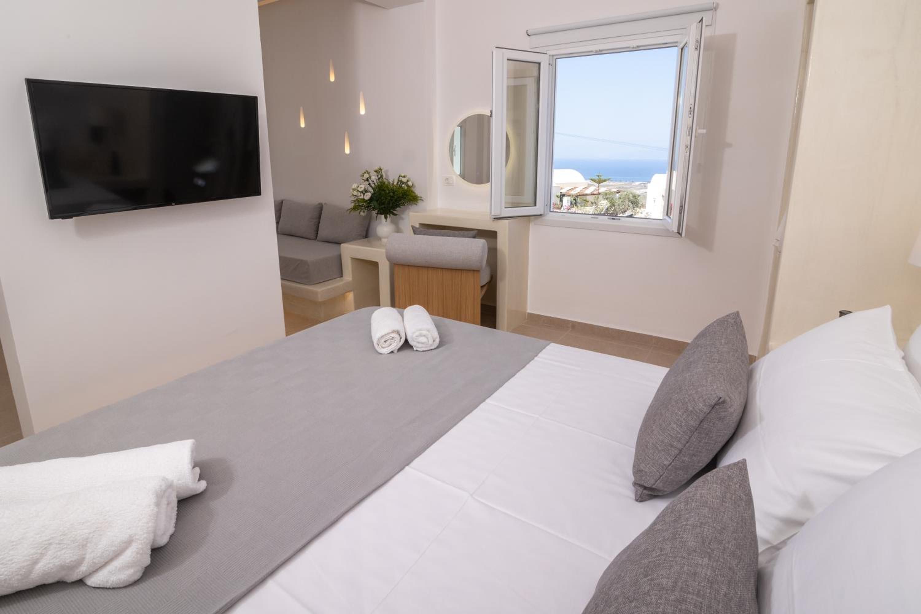 Theophrasti Suites