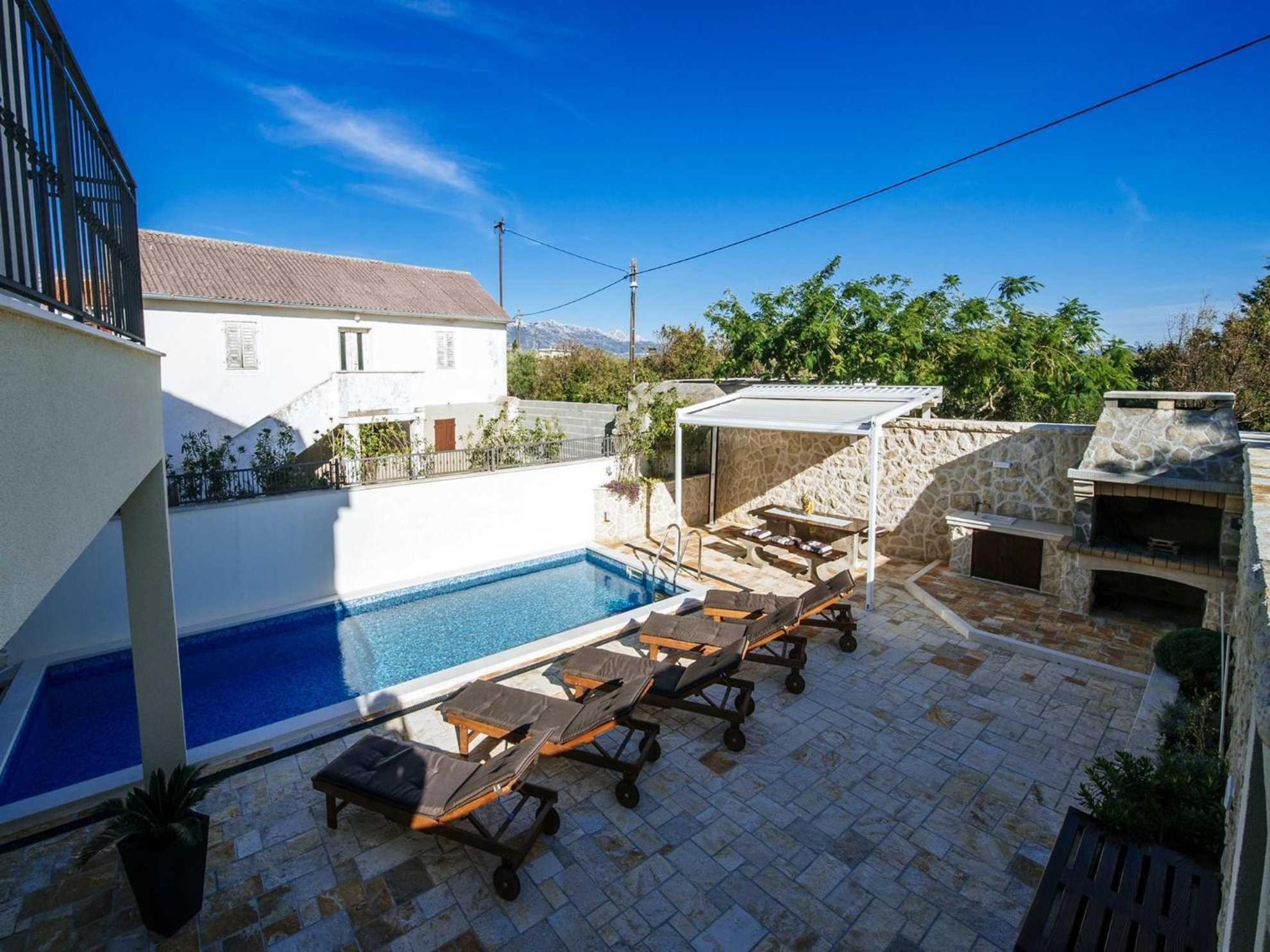Dalmatian Villa Castello Coza with pool, Vinjerac view 2
