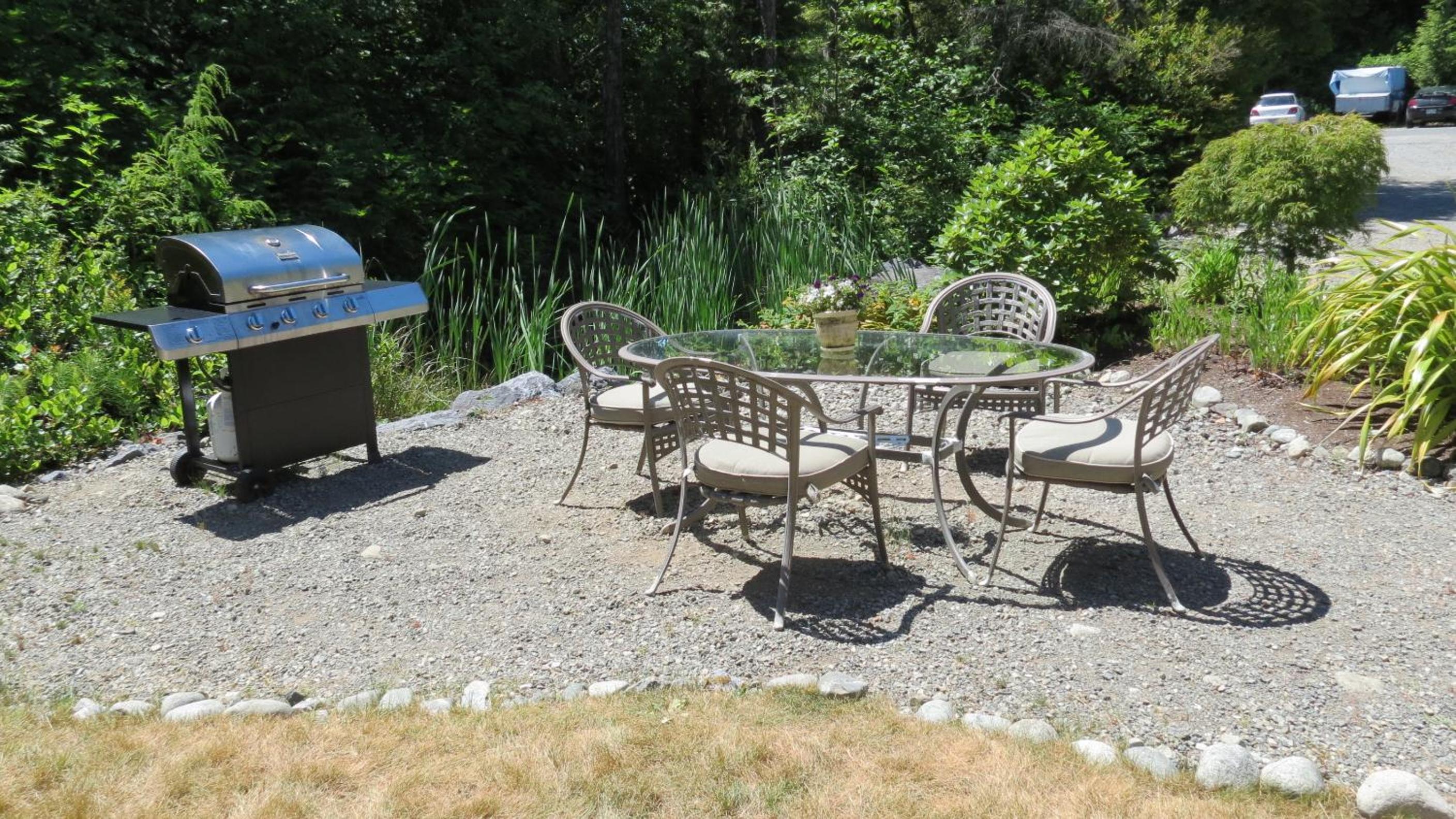 Tofino Vacations - Cobble Wood and Bird Sanctuary Guest Houses - Property Image 45