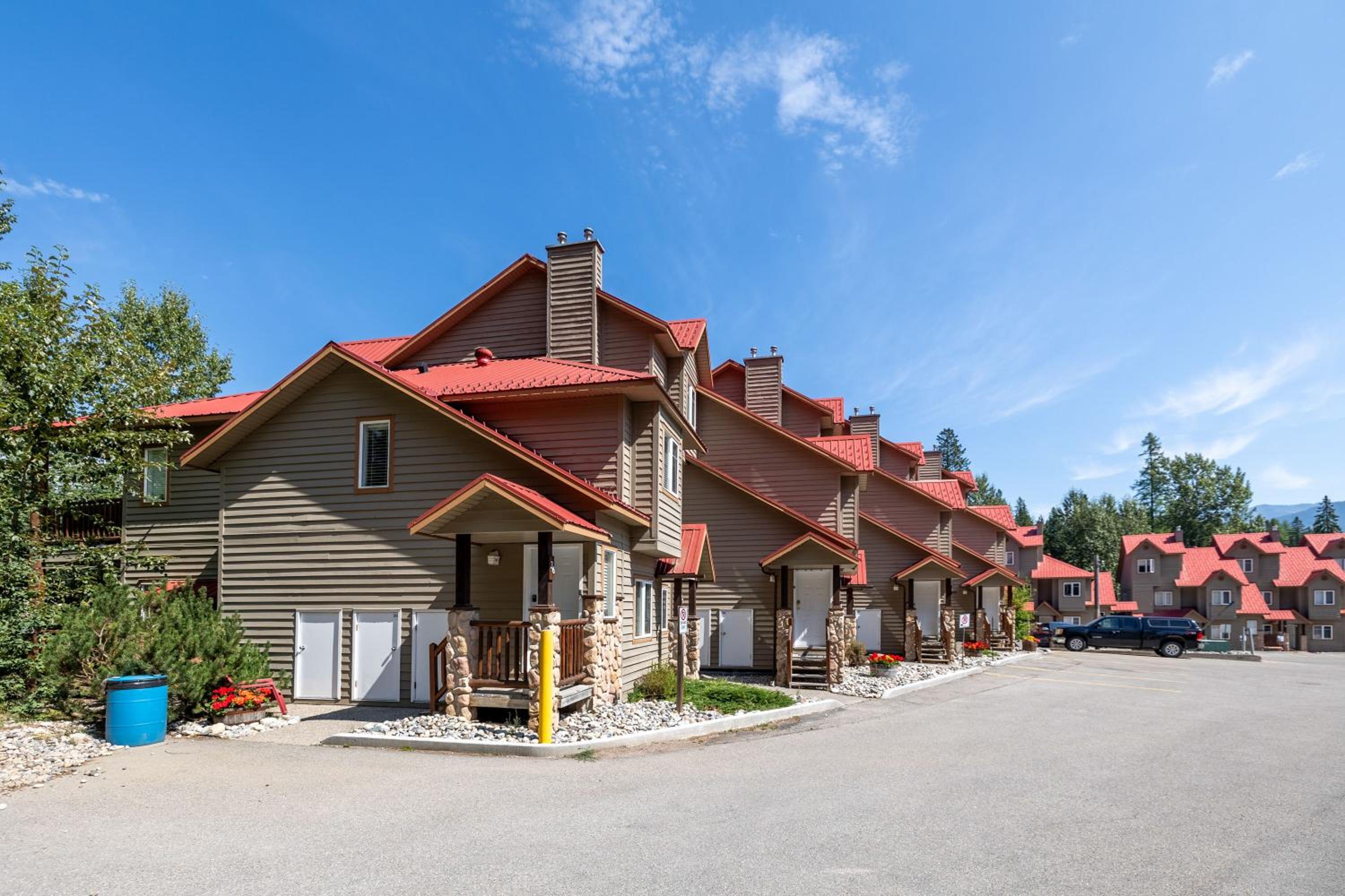 Fernie Vacations - Stone Creek Chalets by Fernie Central Reservations - Property Image 9