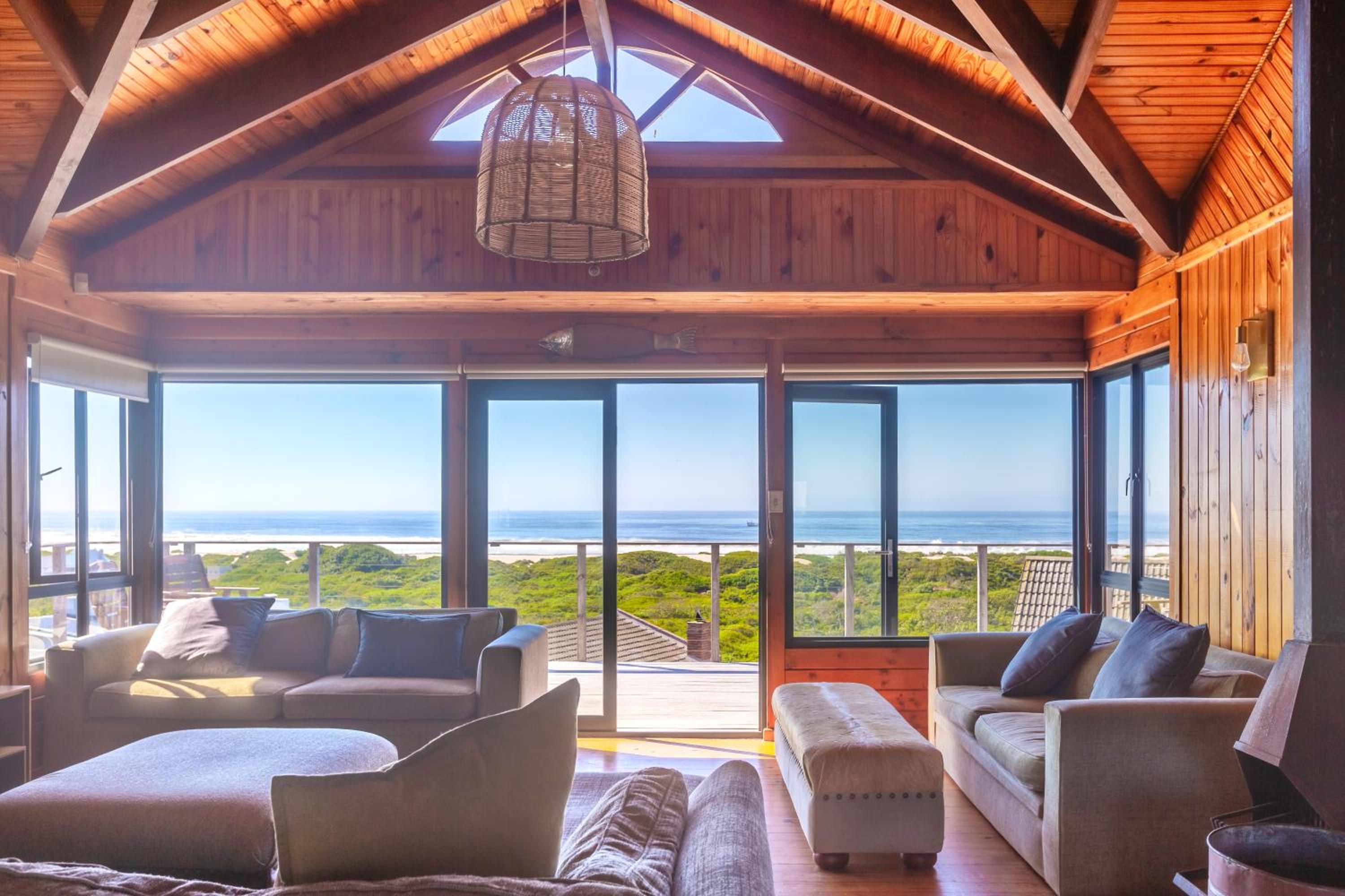 Upmarket, Spacious and Stunning Sea Views view 5