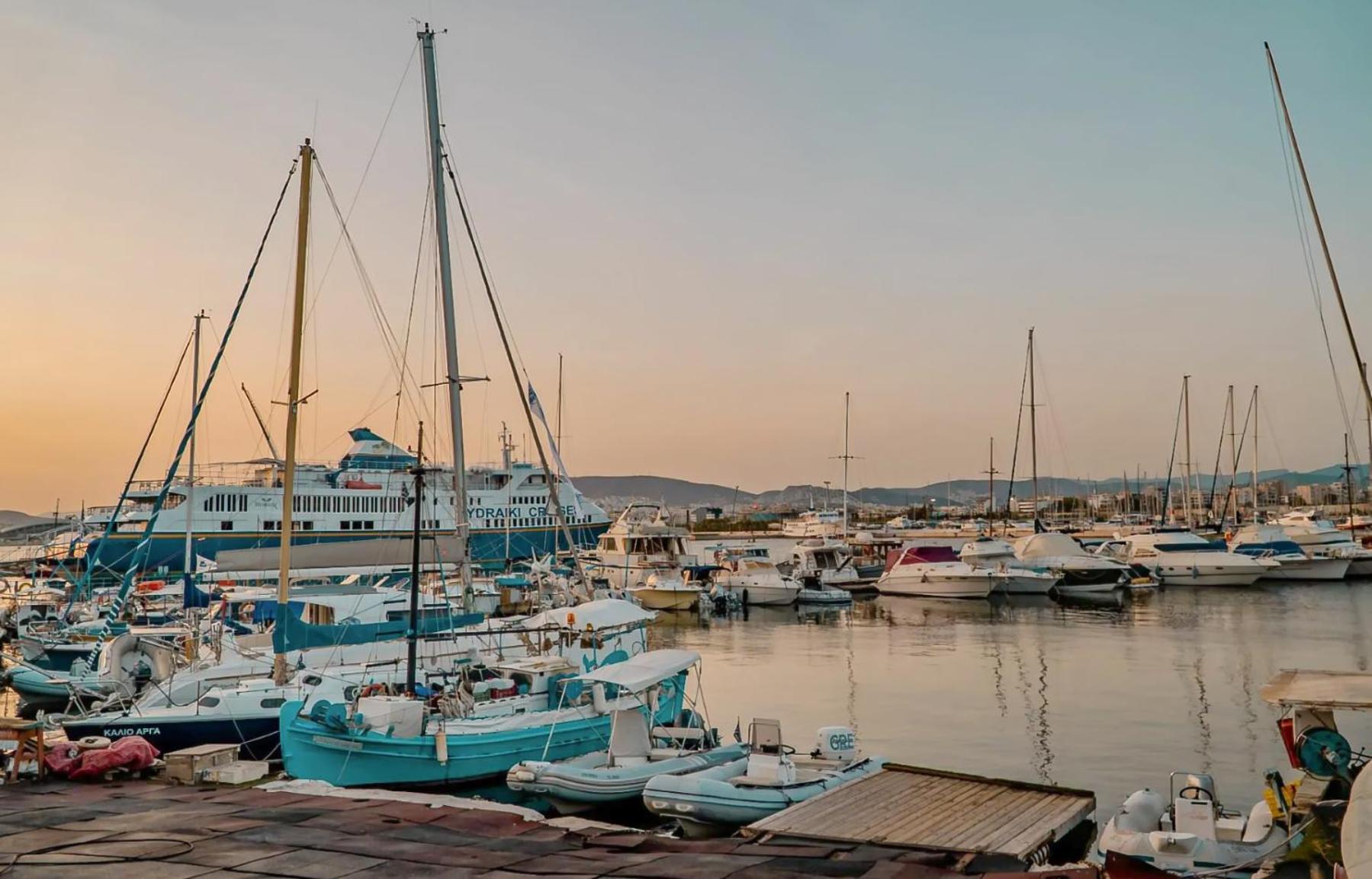 Unique studio at Athens Riviera 1 min from the sea
