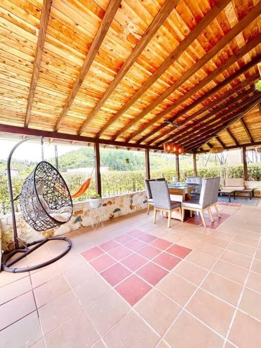 Guatape Retreat w/ Jacuzzi Central Location