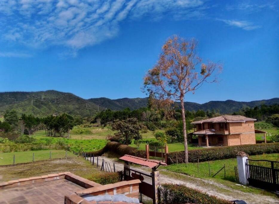 Guatape Retreat w/ Jacuzzi Central Location