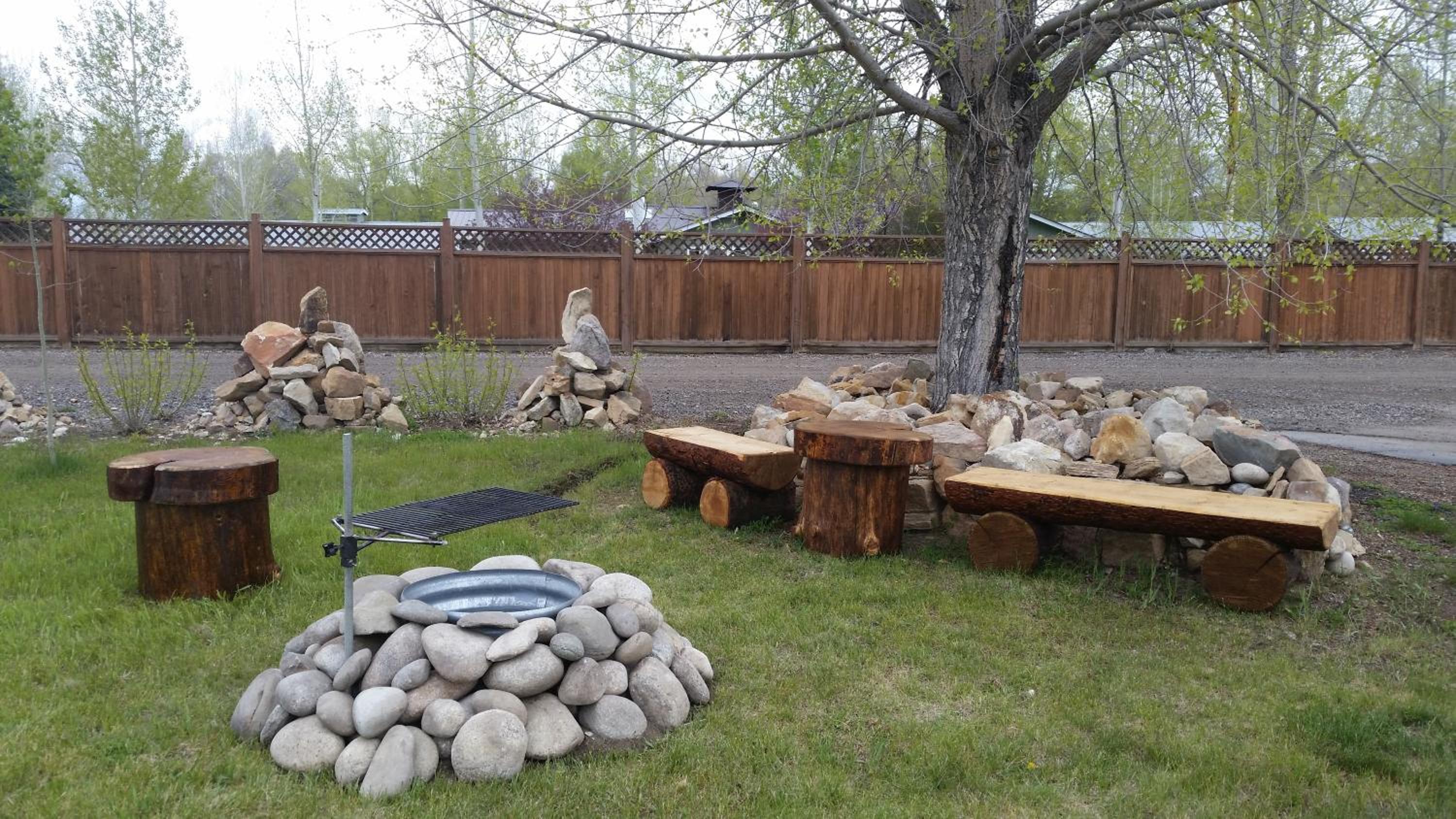 Gunnison Vacations - Long Holiday Motel - Property Image 14