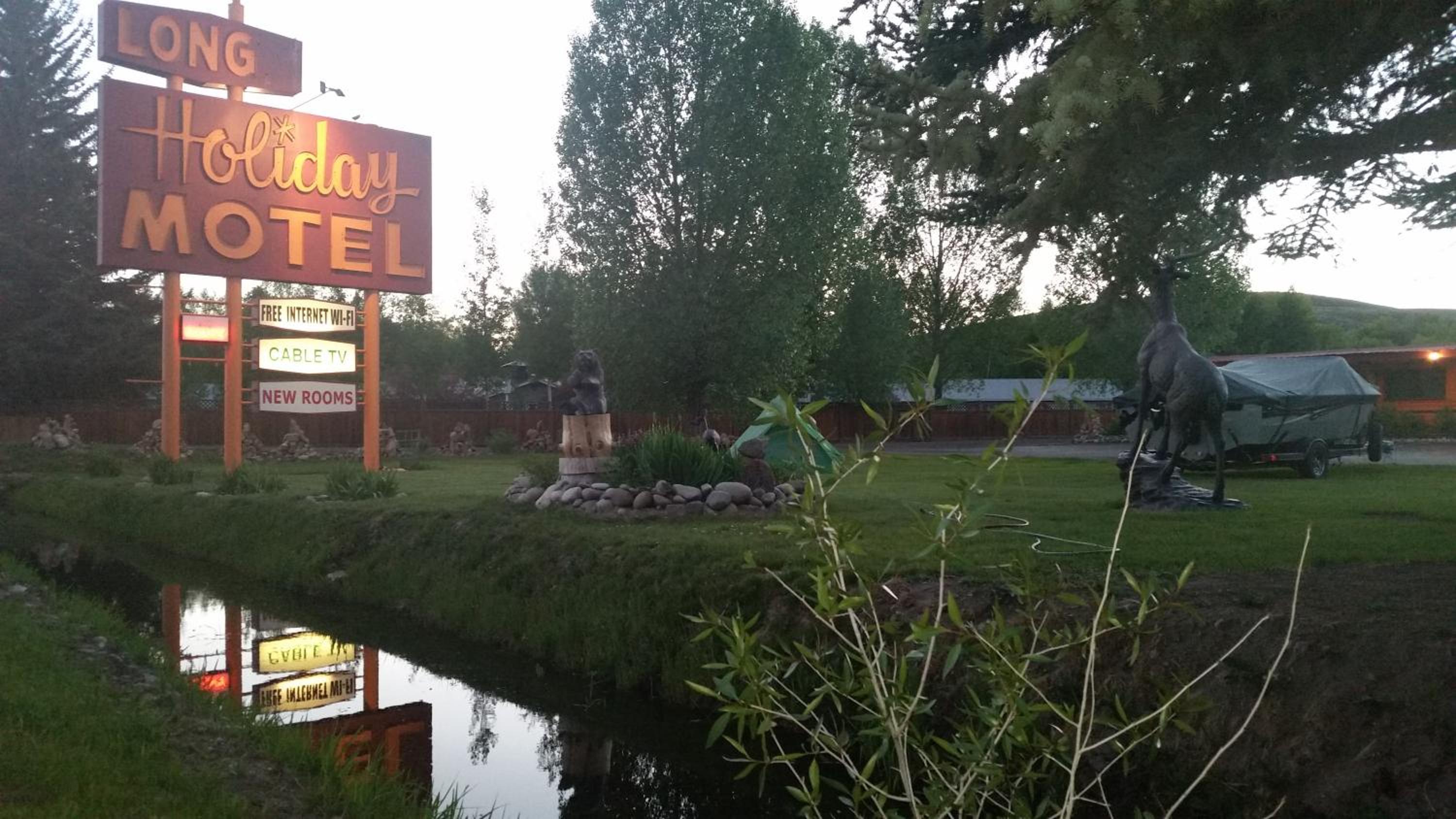 Gunnison Vacations - Long Holiday Motel - Property Image 20