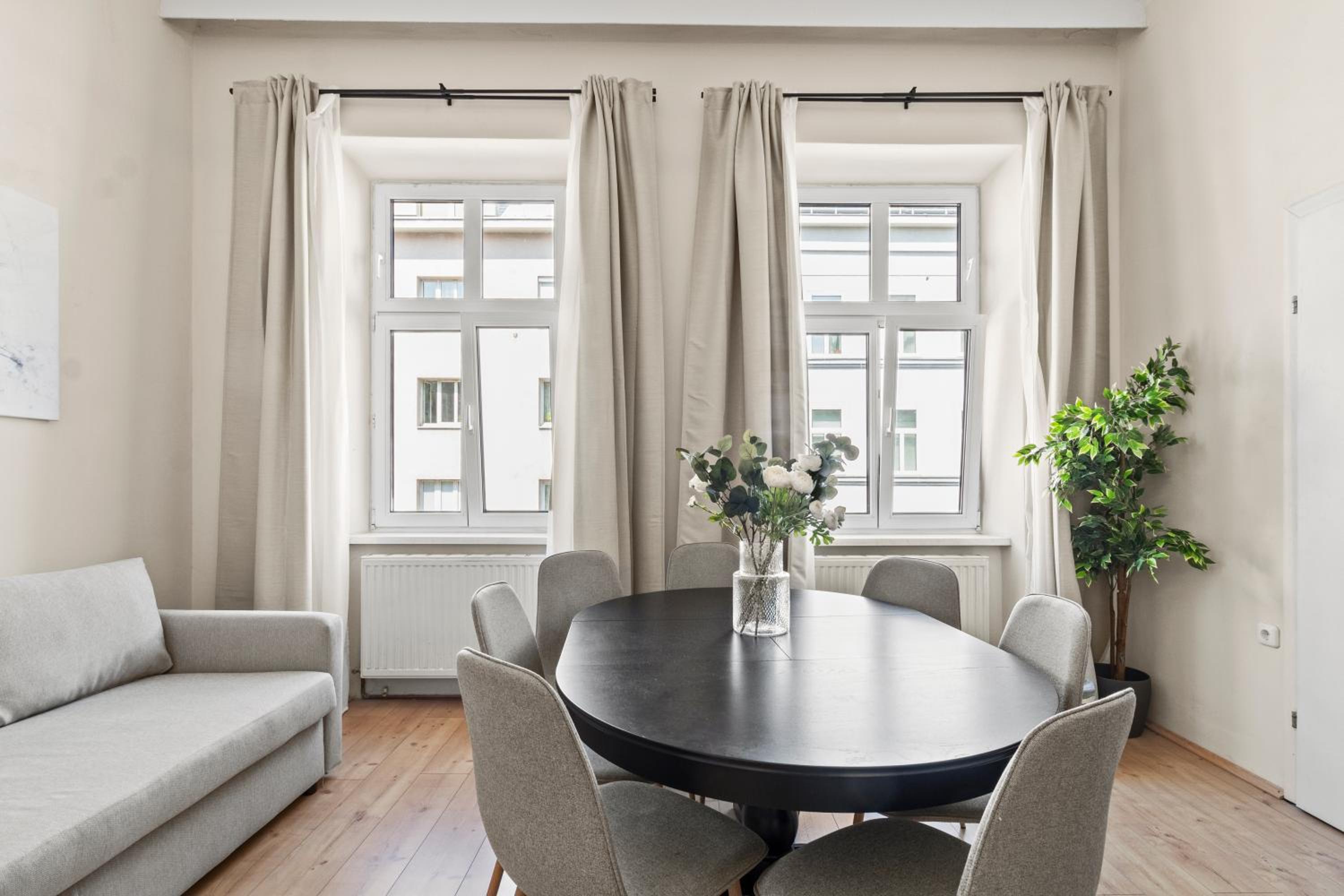Spacious Apartment, 3 min to U6 Alserstraße