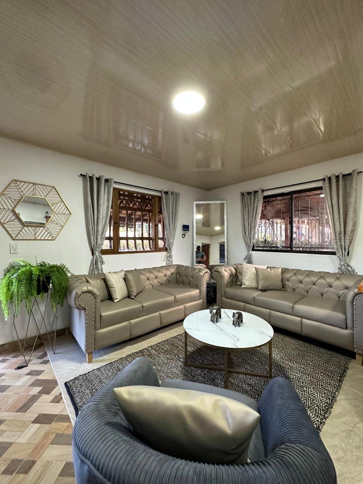 Guatape Retreat w/ Jacuzzi Central Location