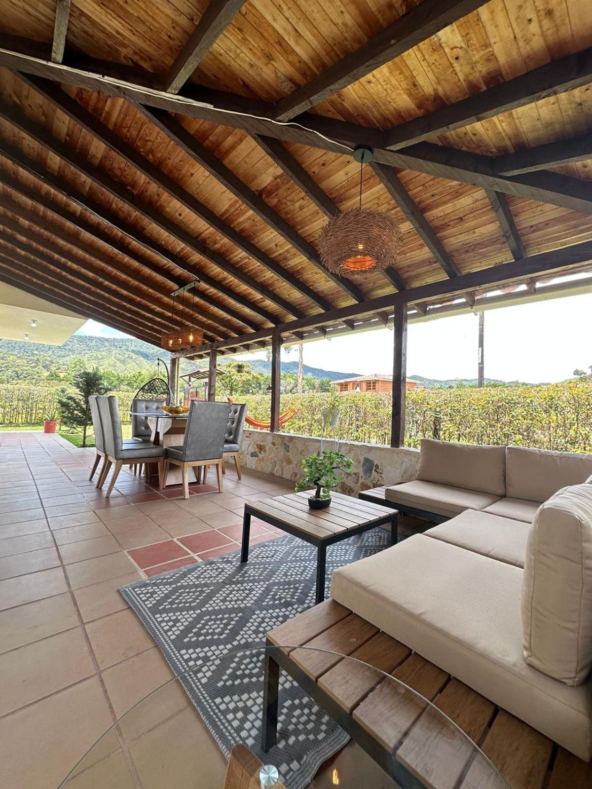 Guatape Retreat w/ Jacuzzi Central Location