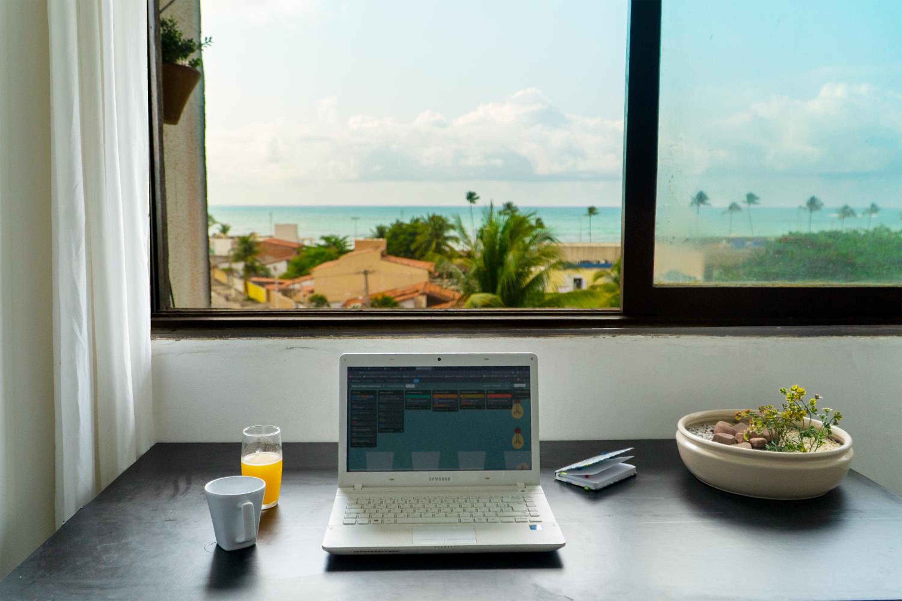 apartamento vista mar 2 quartos estacionamento gratis Netflix e self check in
