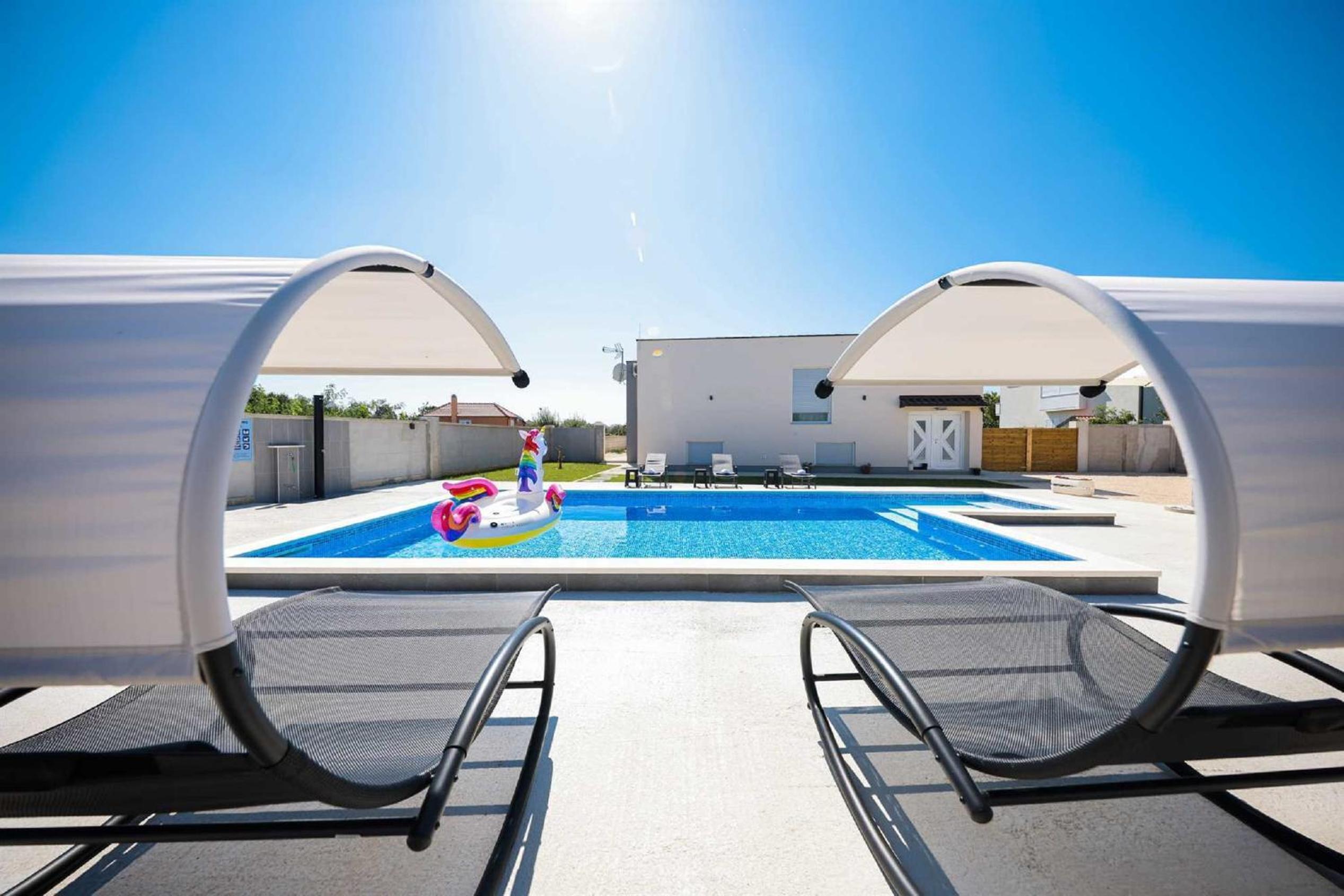 Villa Miranda with pool en Zaton — recepcion & lobby