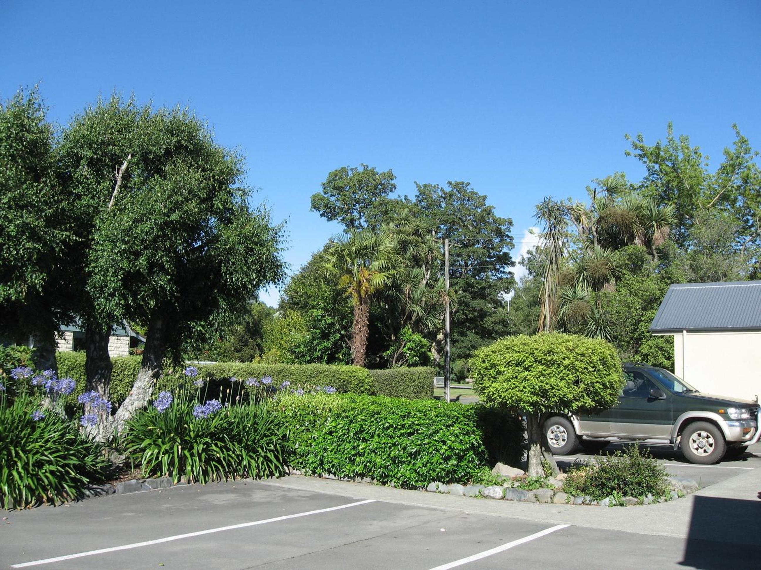 Four Peaks Motel