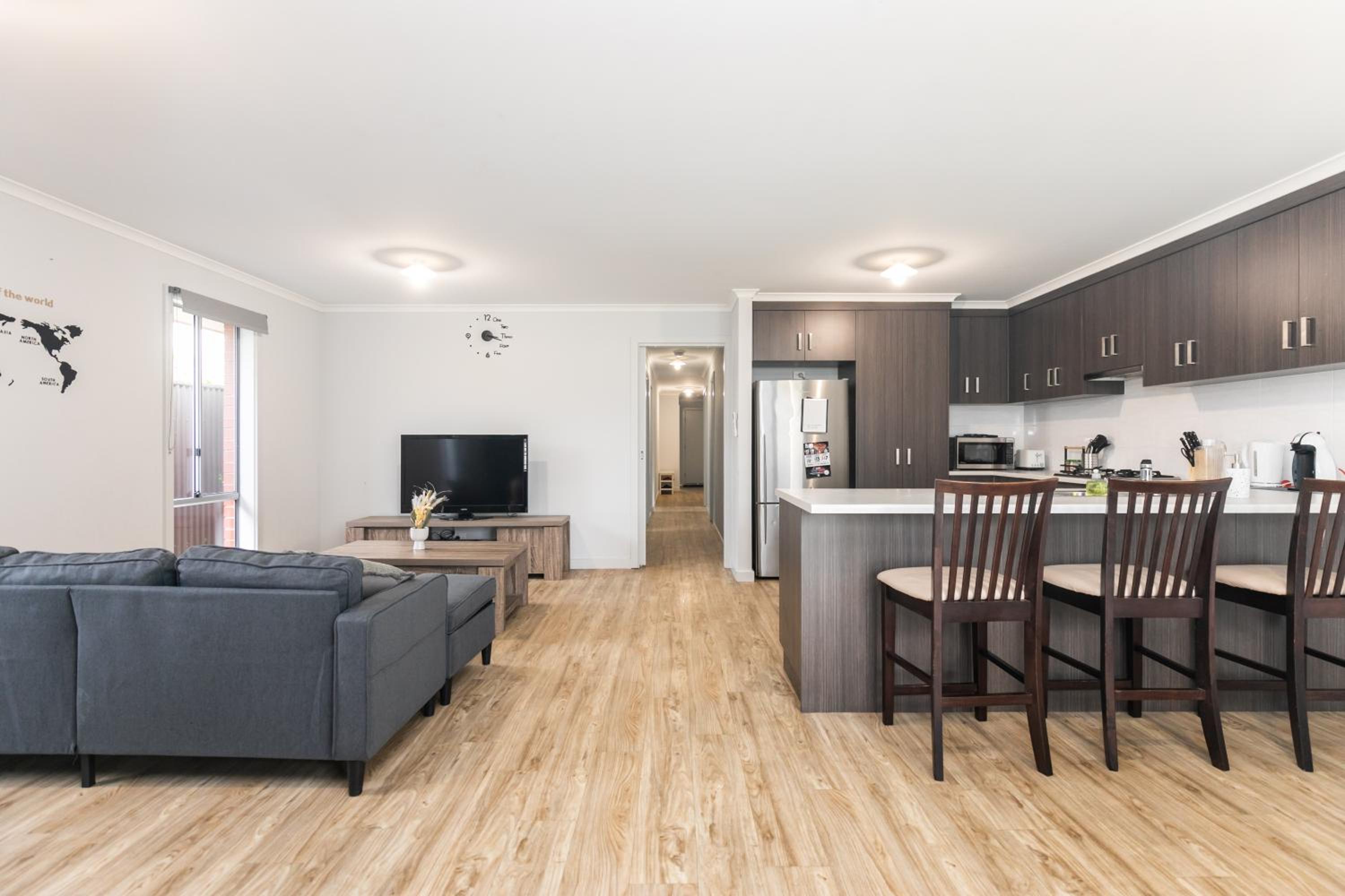 3bedroom Modern Home in Mt Barker, 8km to Hahndorf