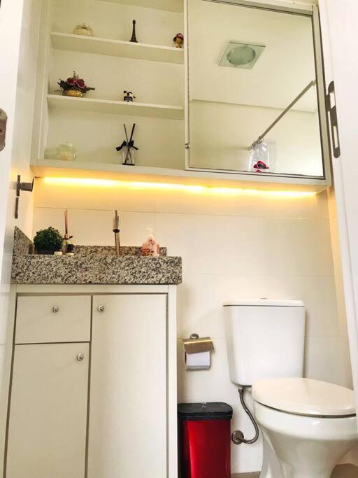 Apartamento Moderno ao Lado da Oktoberfest - Piscina & Academia - Wi-Fi & Estacionamento Gratuito