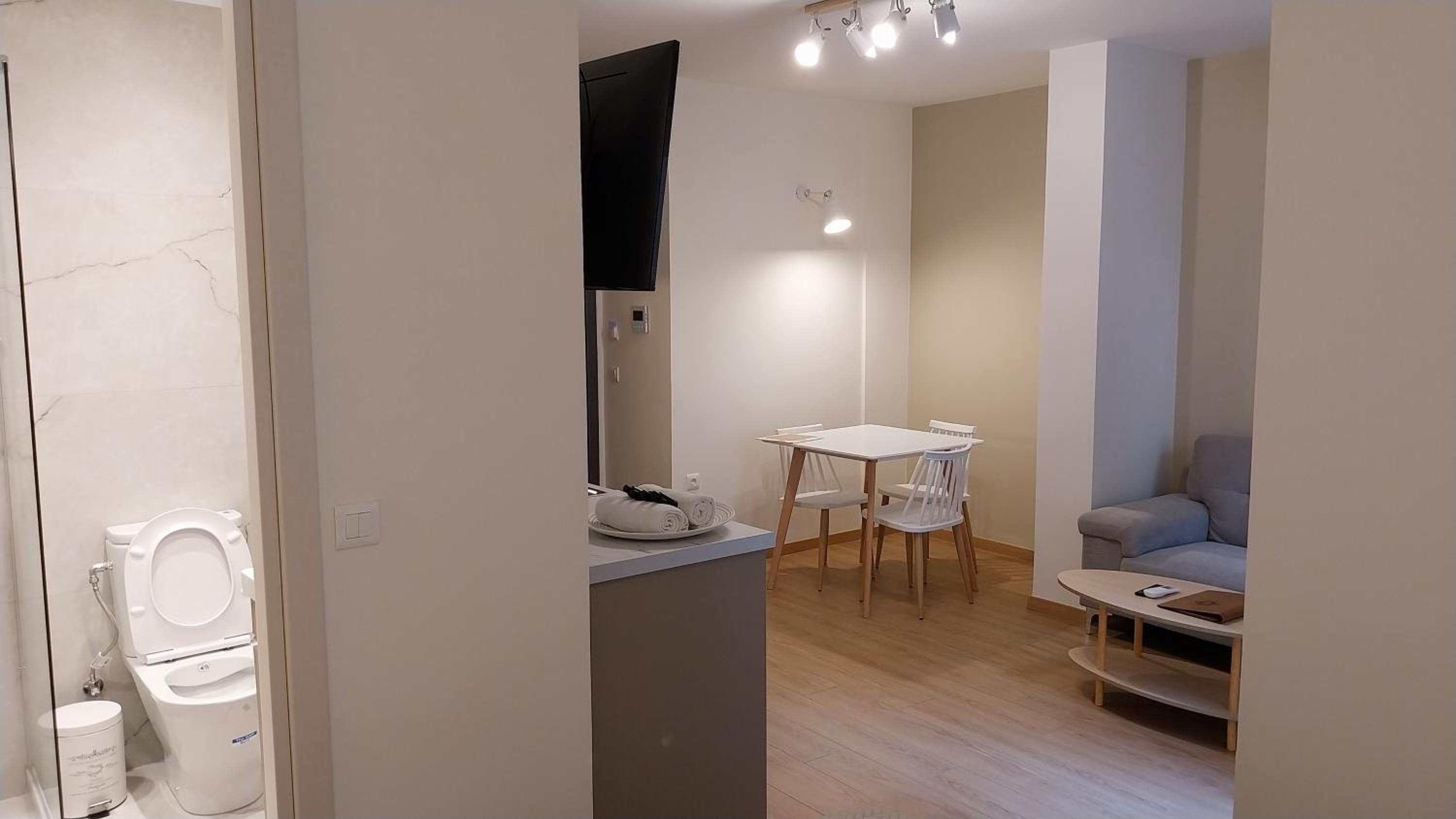 Uni Island - City Heart Suites photo 3