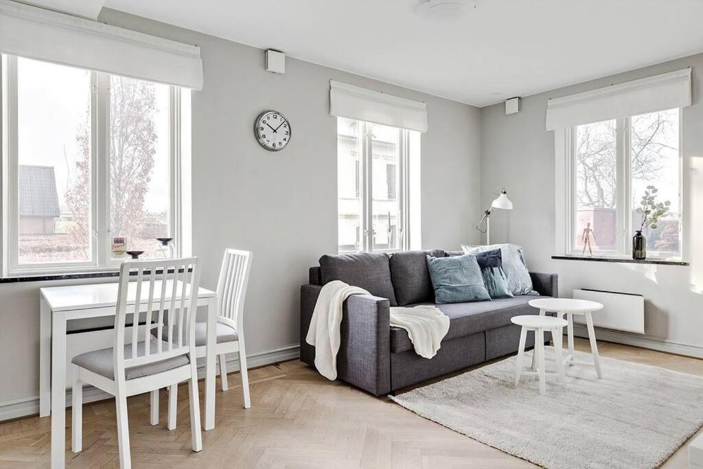 Bright apartment in park environment view 5