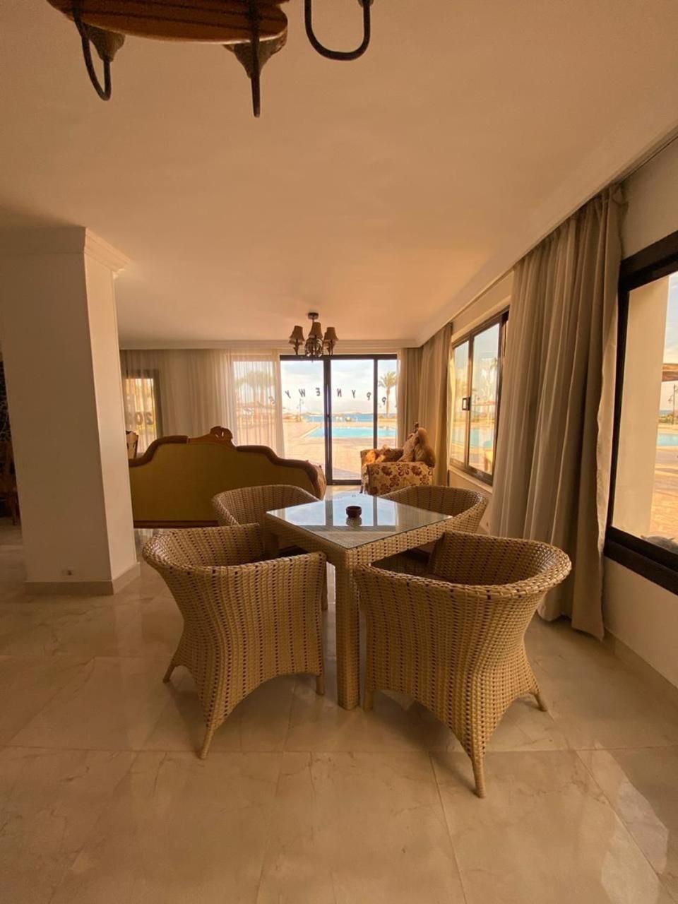 Esplanada hotel Apartments