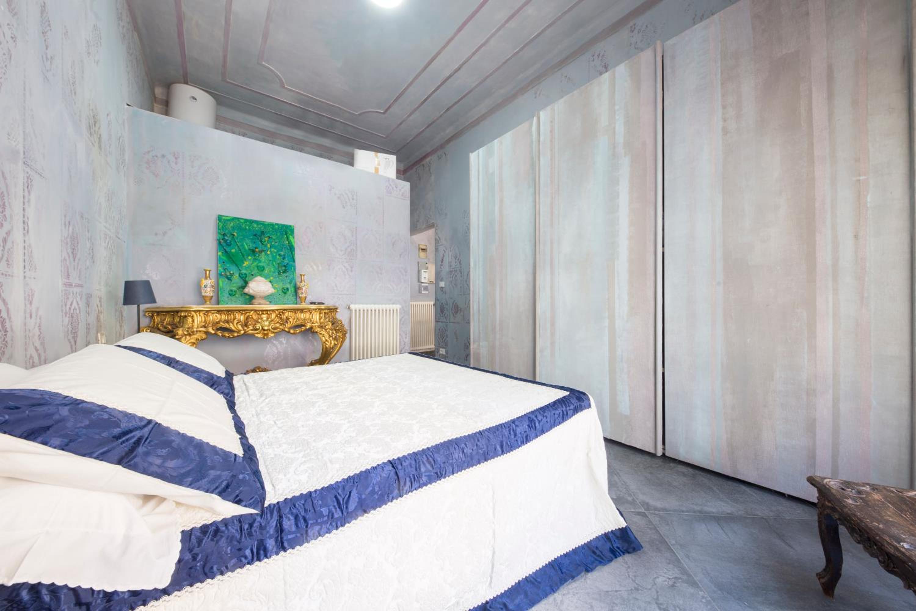 Art Gallery Apartment
