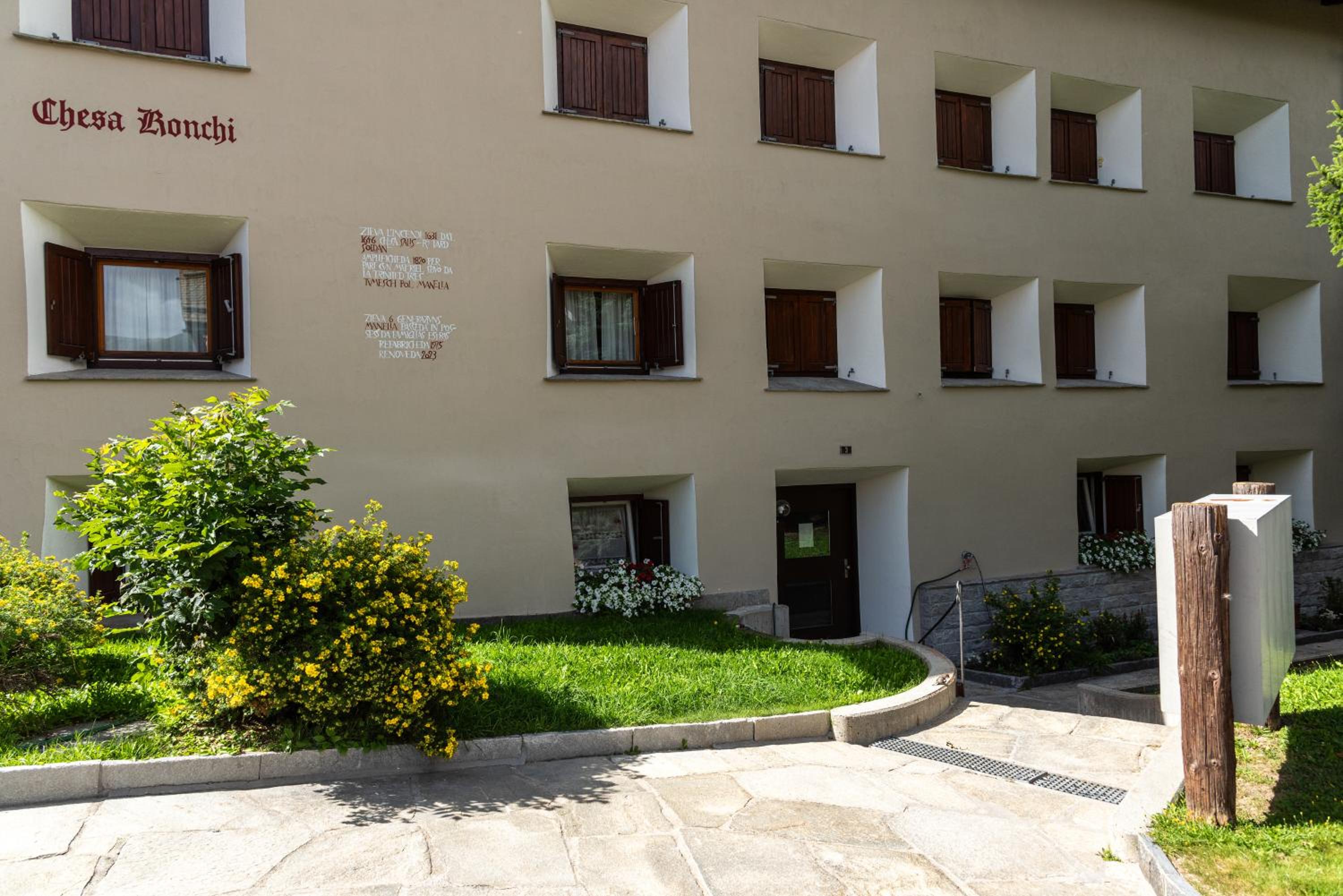Chesa Ronchi - Celerina view 4