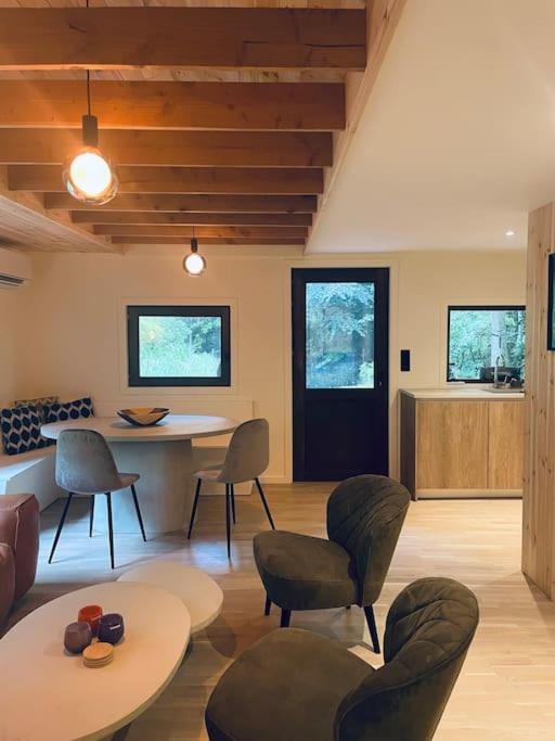 Prachtige chalet in het bos met sauna!